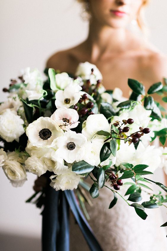 wedding flowers in Wedding Checklist process