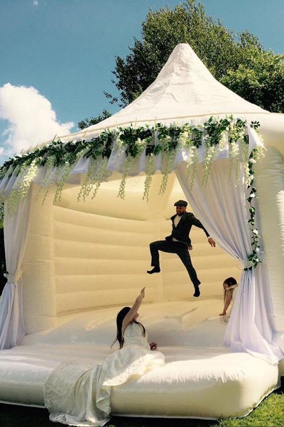wedding entertainment in Wedding Checklist process