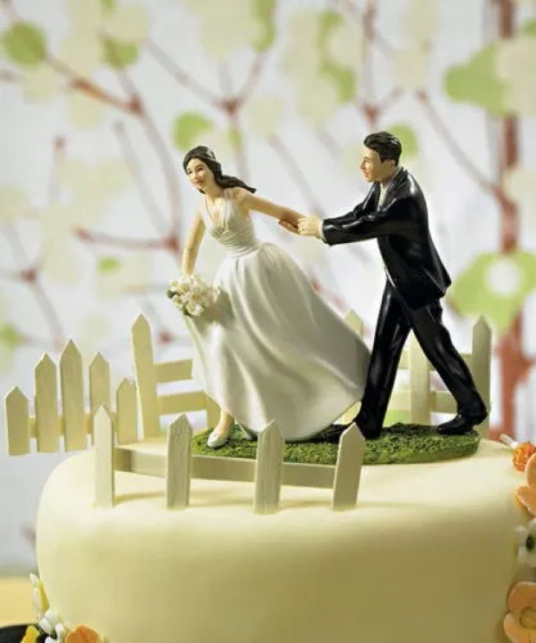 Funny Wedding Cake Toppers To Make Your Day Extra Special