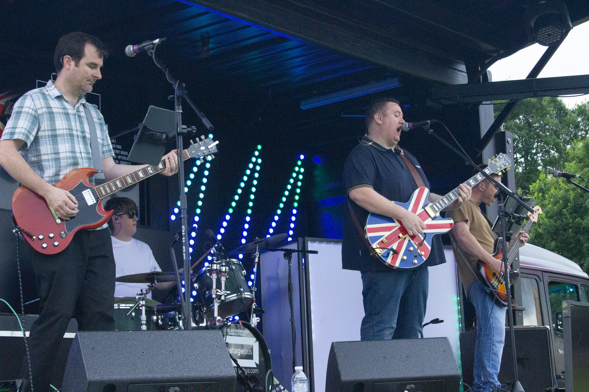 'Top of The Britpops' Transport You Back to the 90s