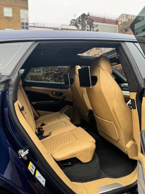 Luxury Lamborghini Urus Chauffeur