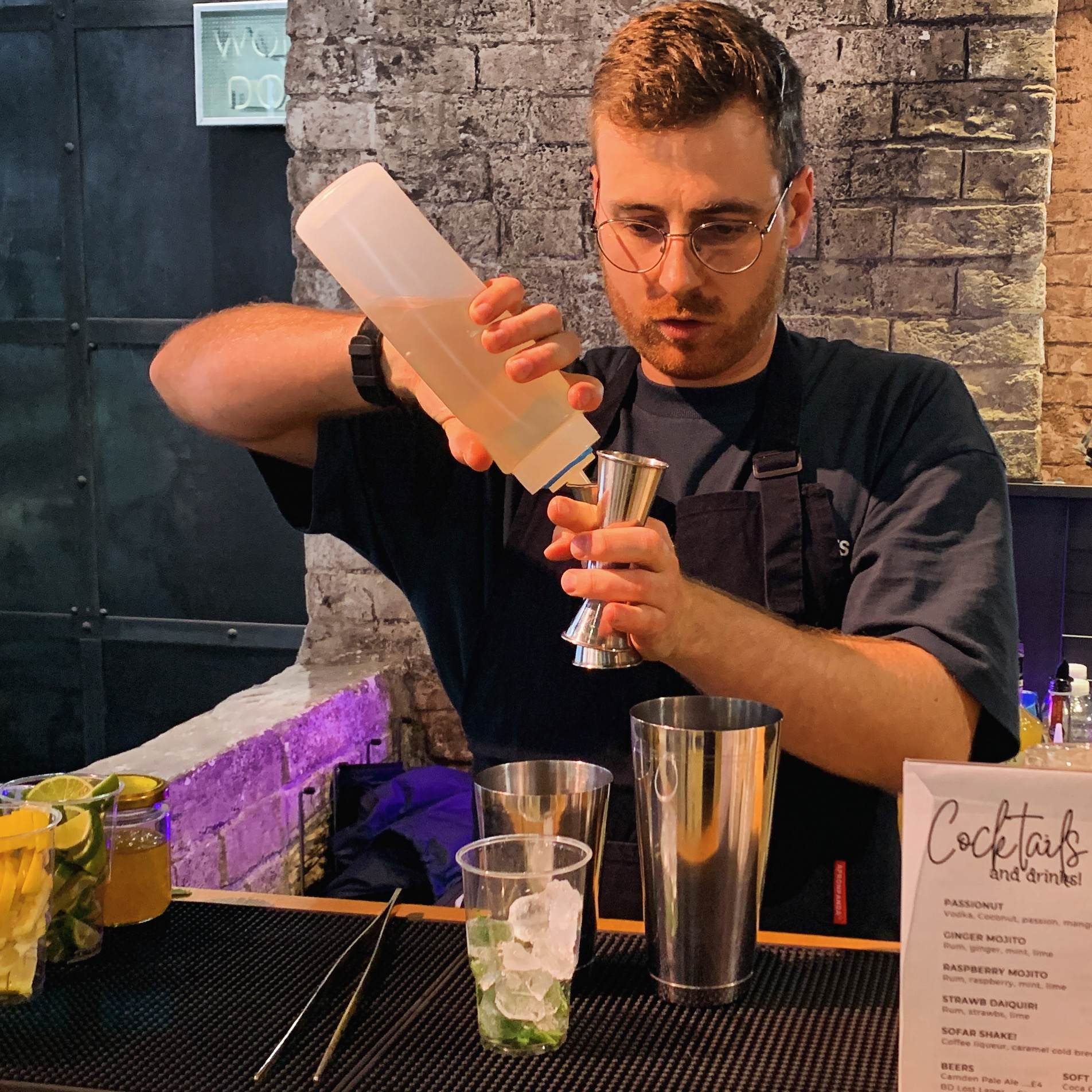 An All-Inclusive Professional Cocktail Service