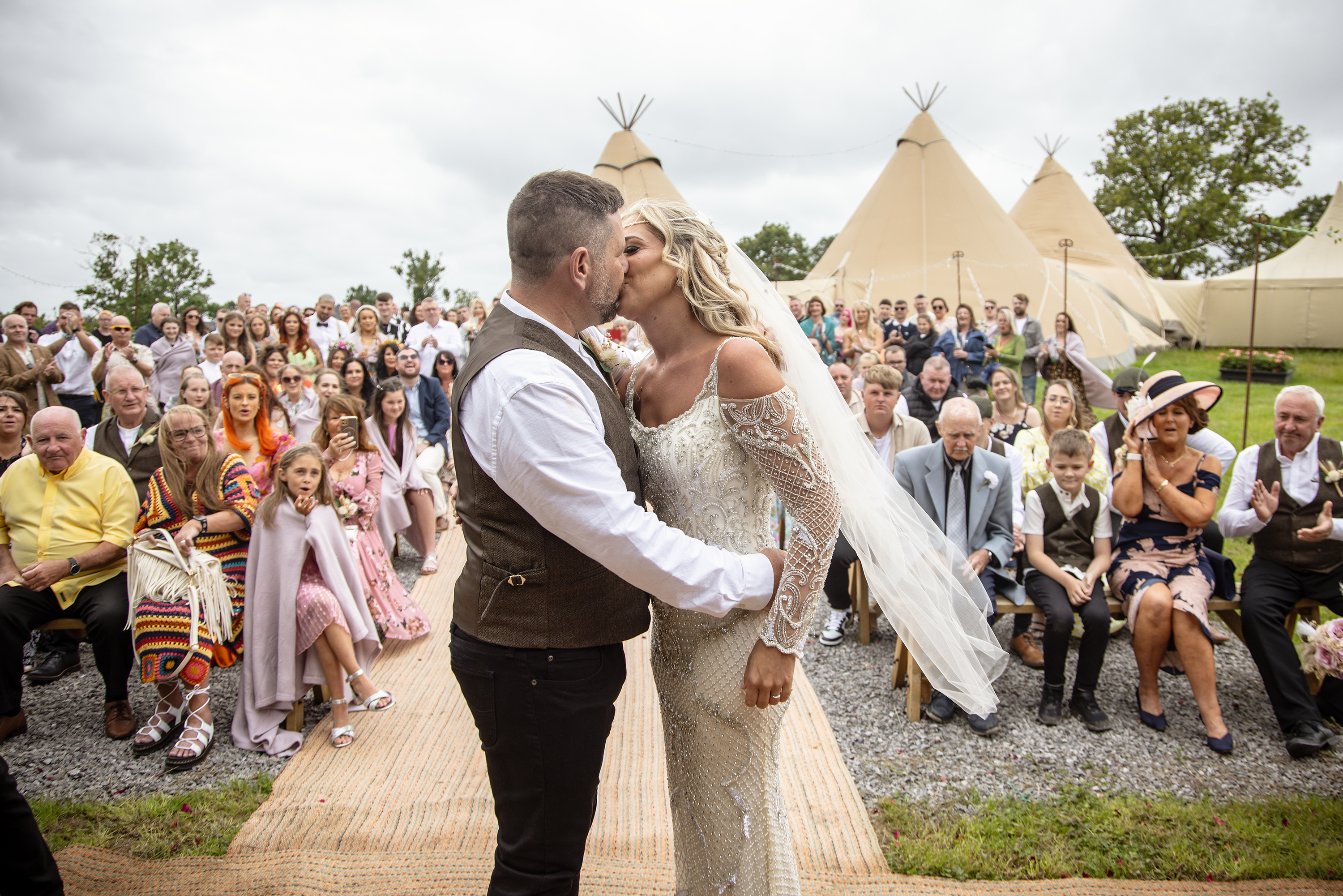 Wedding Photographer To Document Your Wonderful Moments