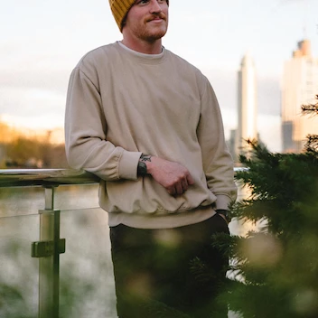 Harry Howitt Photo & Video