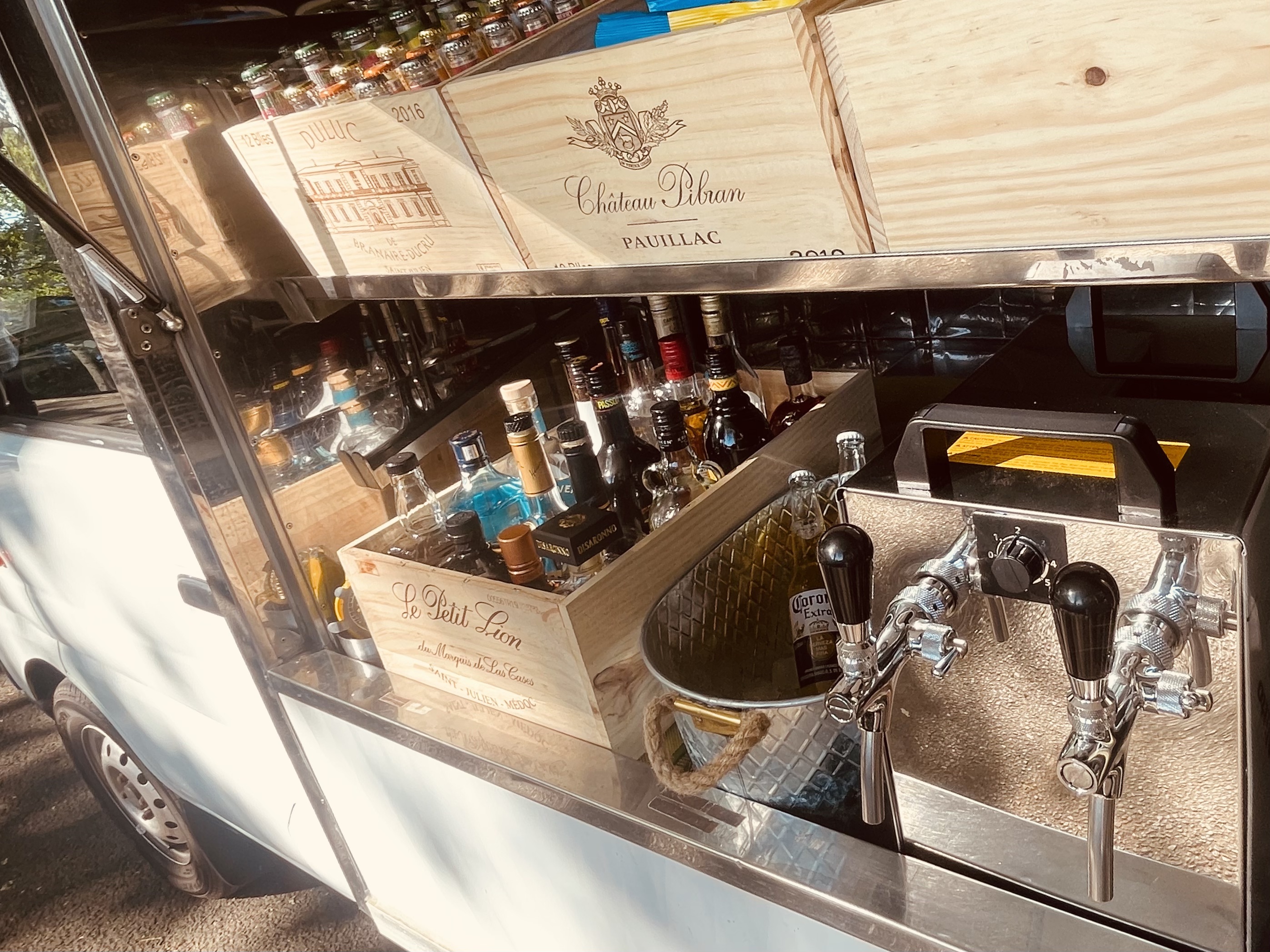 London's Finest Little Mobile Bar