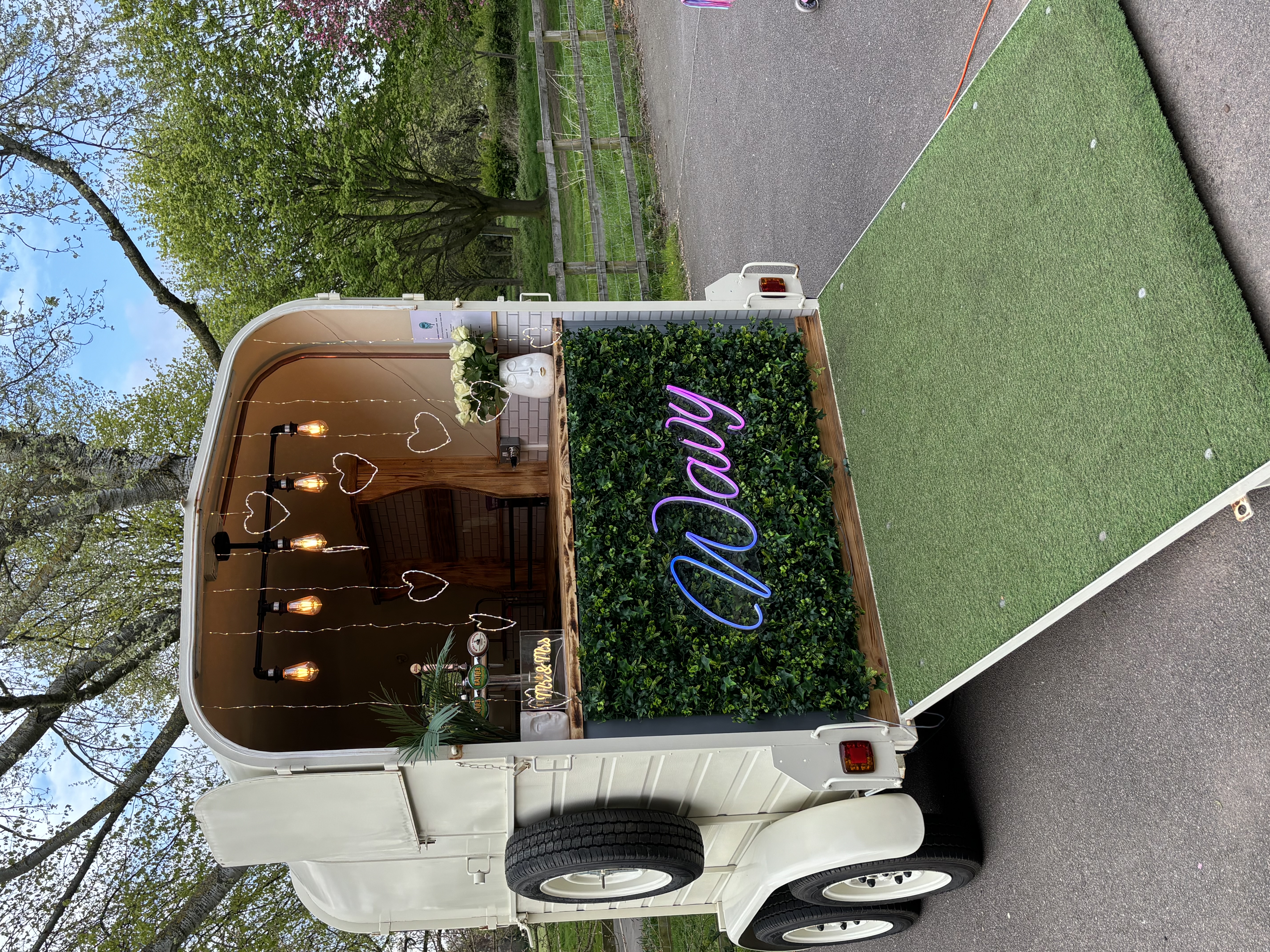 Horsebox Bar Tailored To Any Event