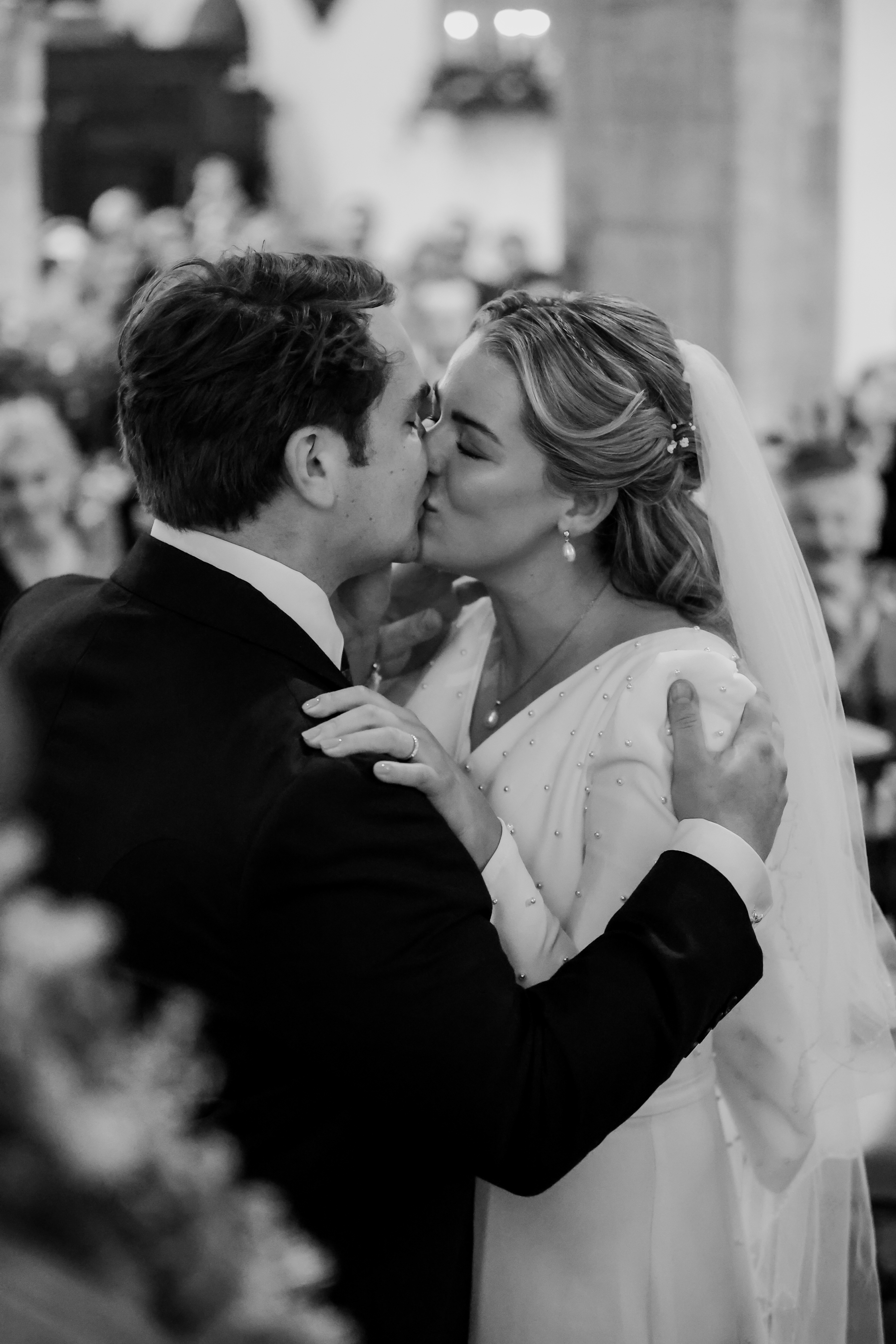 Elegant, Timeless & Candid Storytelling