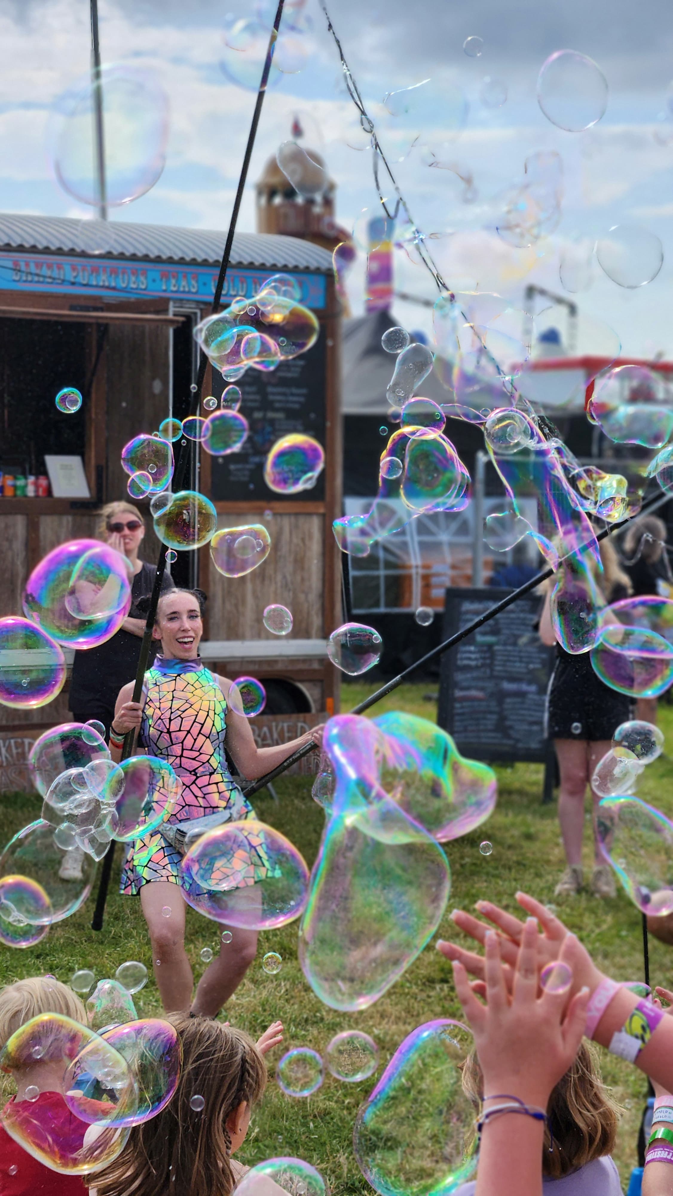 Amazing Bubble Performer For All Events