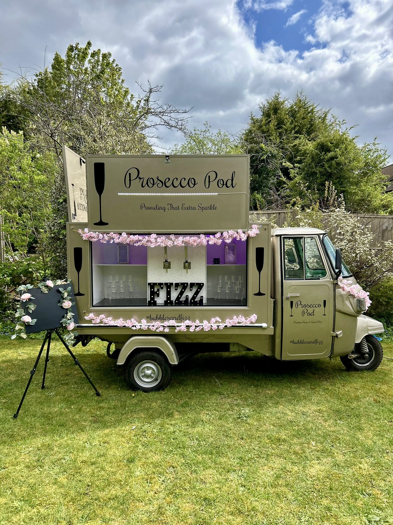Mobile Piaggo Ape Van Provides Prosecco on Tap
