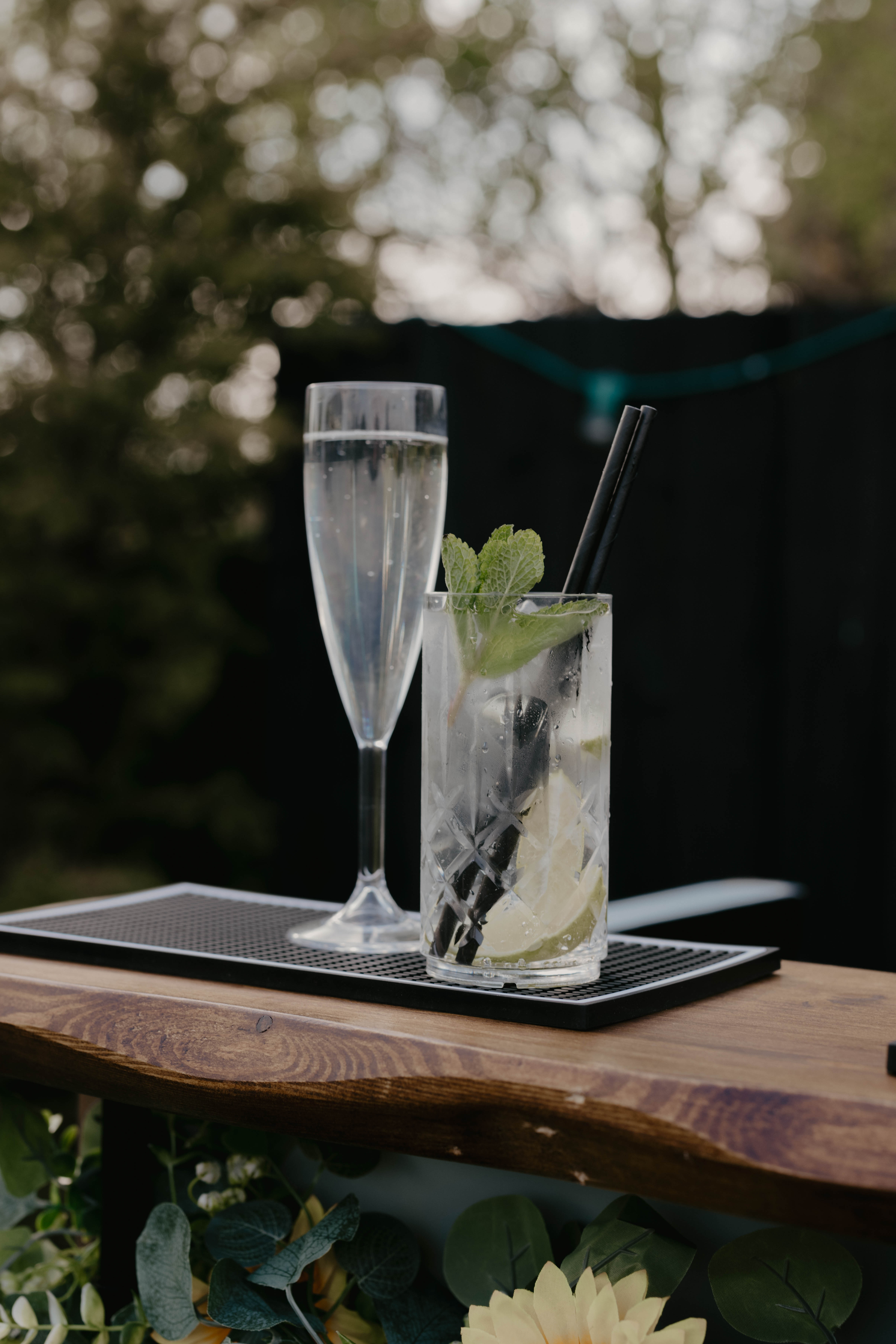 Adaptive Flower Style Pop-Up Bar