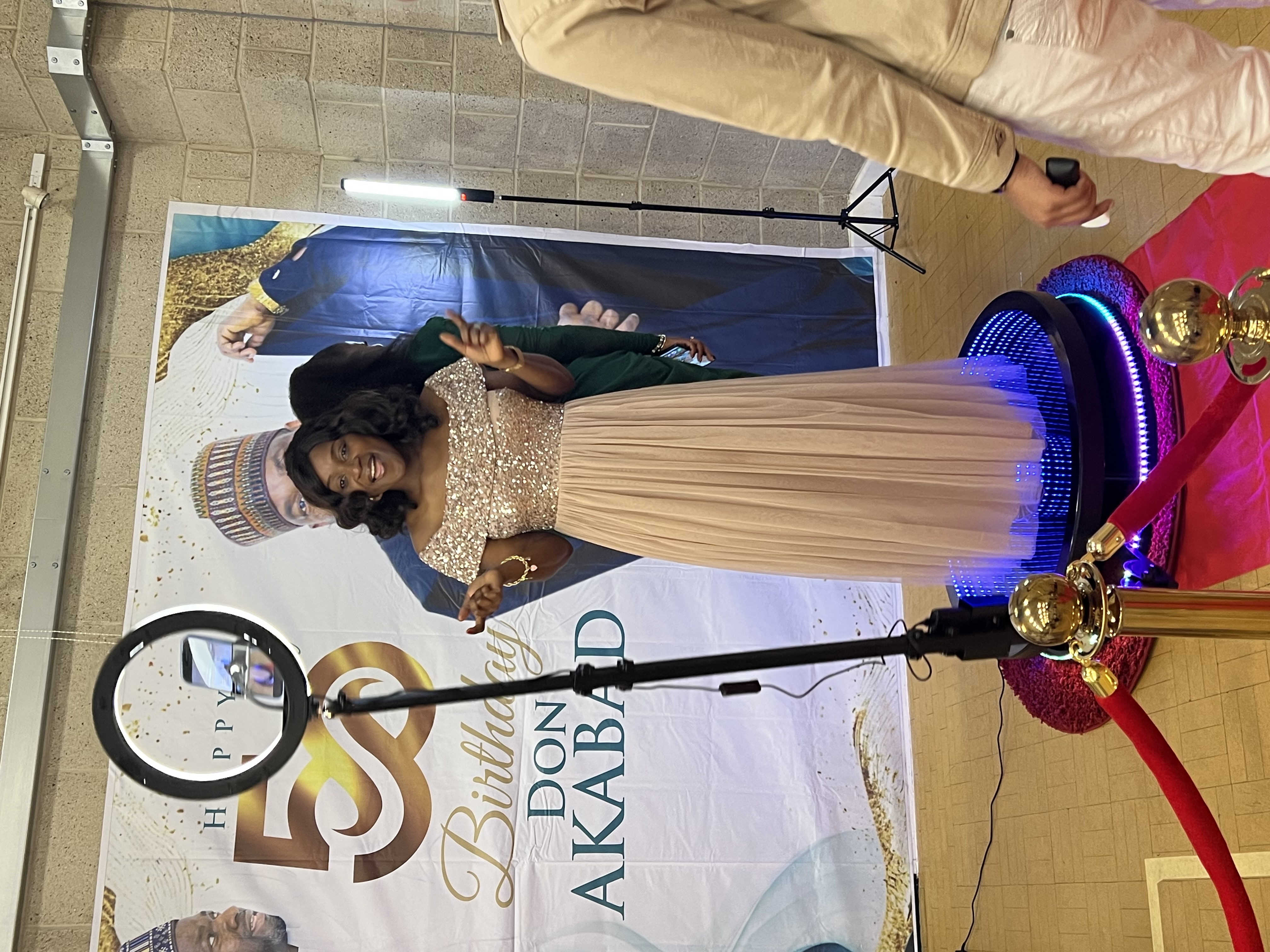 Premium Infinite 360 Glass LED Photobooth