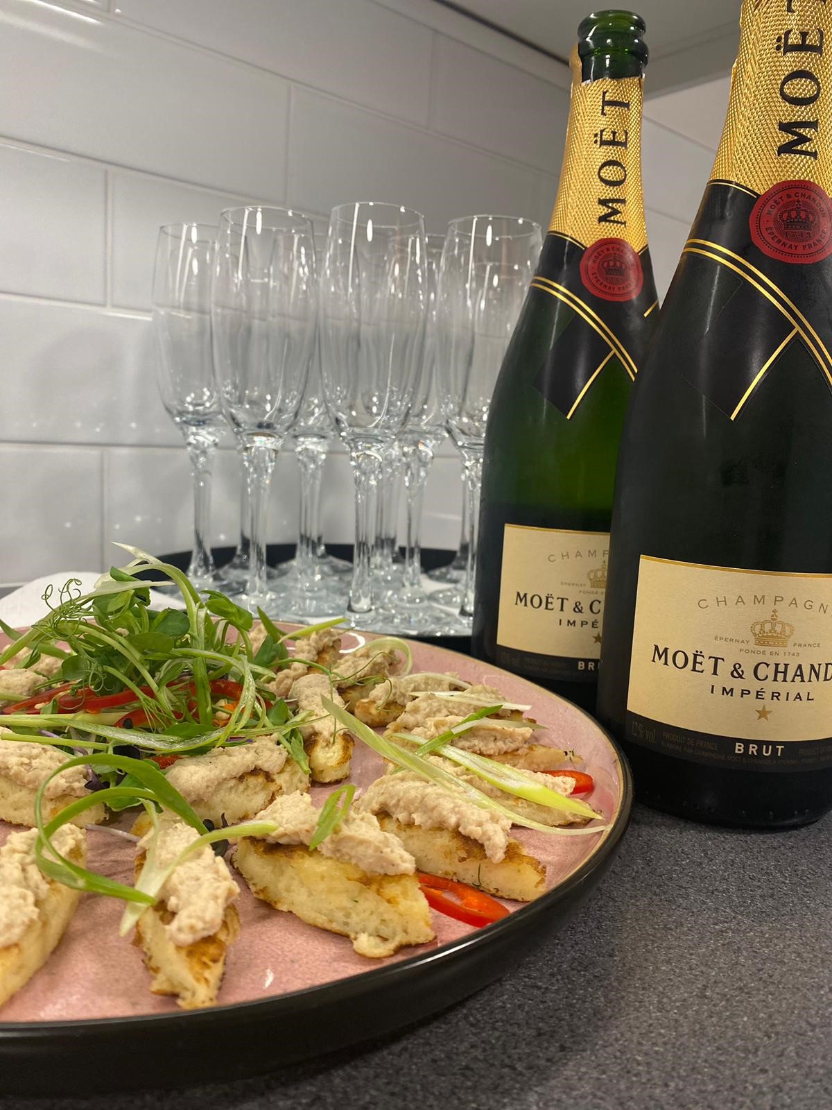 Uniquely Flavoured Canapes Using the Finest Ingredients