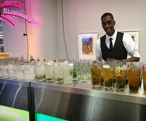 Cocktail Mixologist Takes Your Event To The Next Level