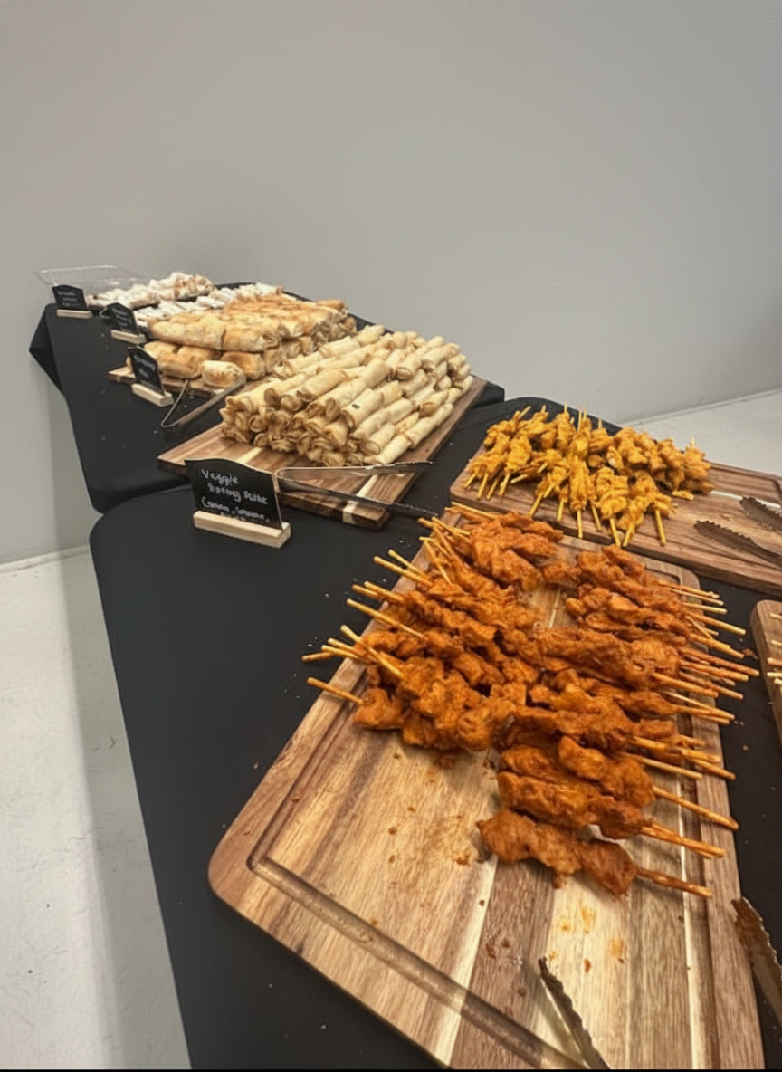 Luxury Buffet Table for All Ocassions