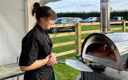 Savour our Delectable BBQ & Pizza Buffet
