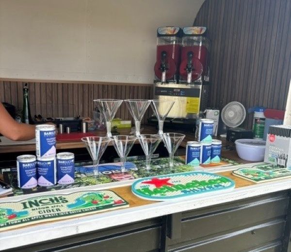 Premium Mobile Horsebox Bar | Luxury Cocktails & Drinks Service