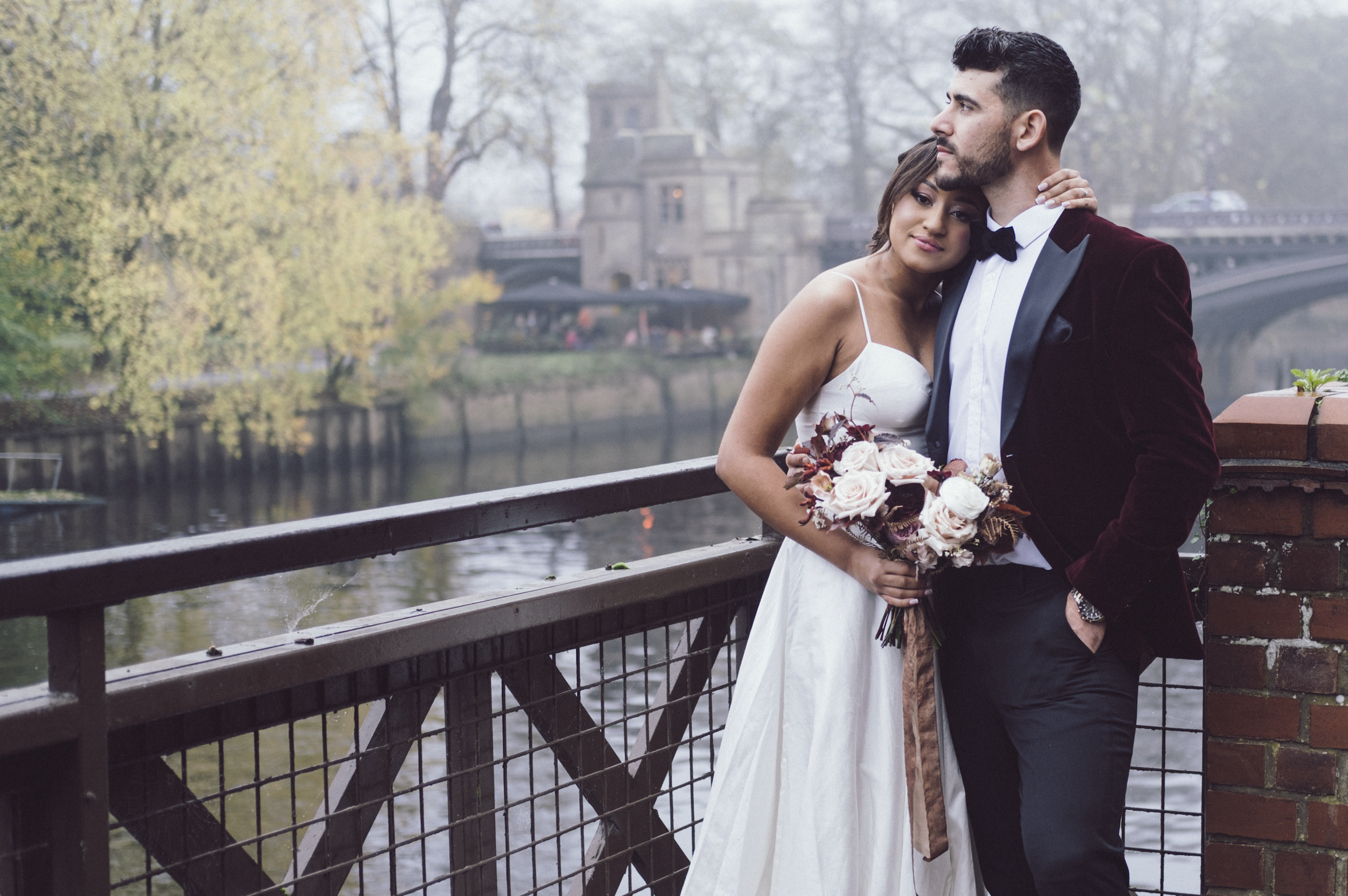 Romantic, Relaxed & Story-Telling Wedding Photography