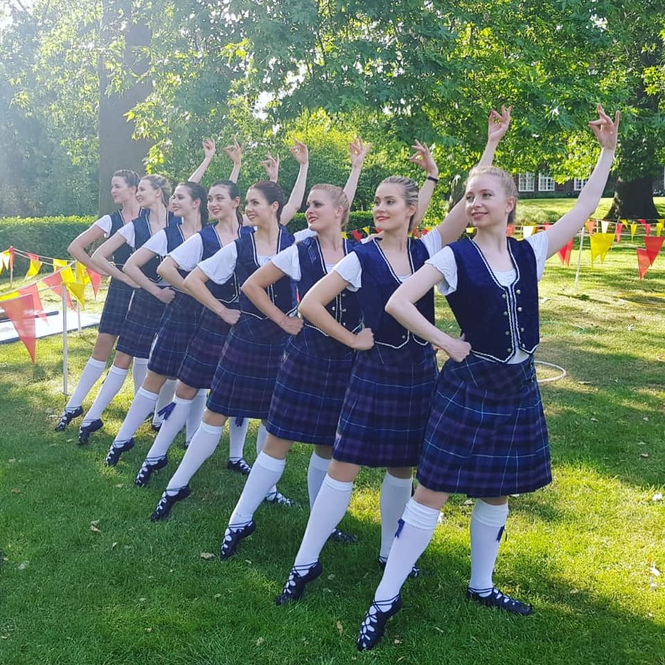 Traditional Scottish Dancers Highland Fling