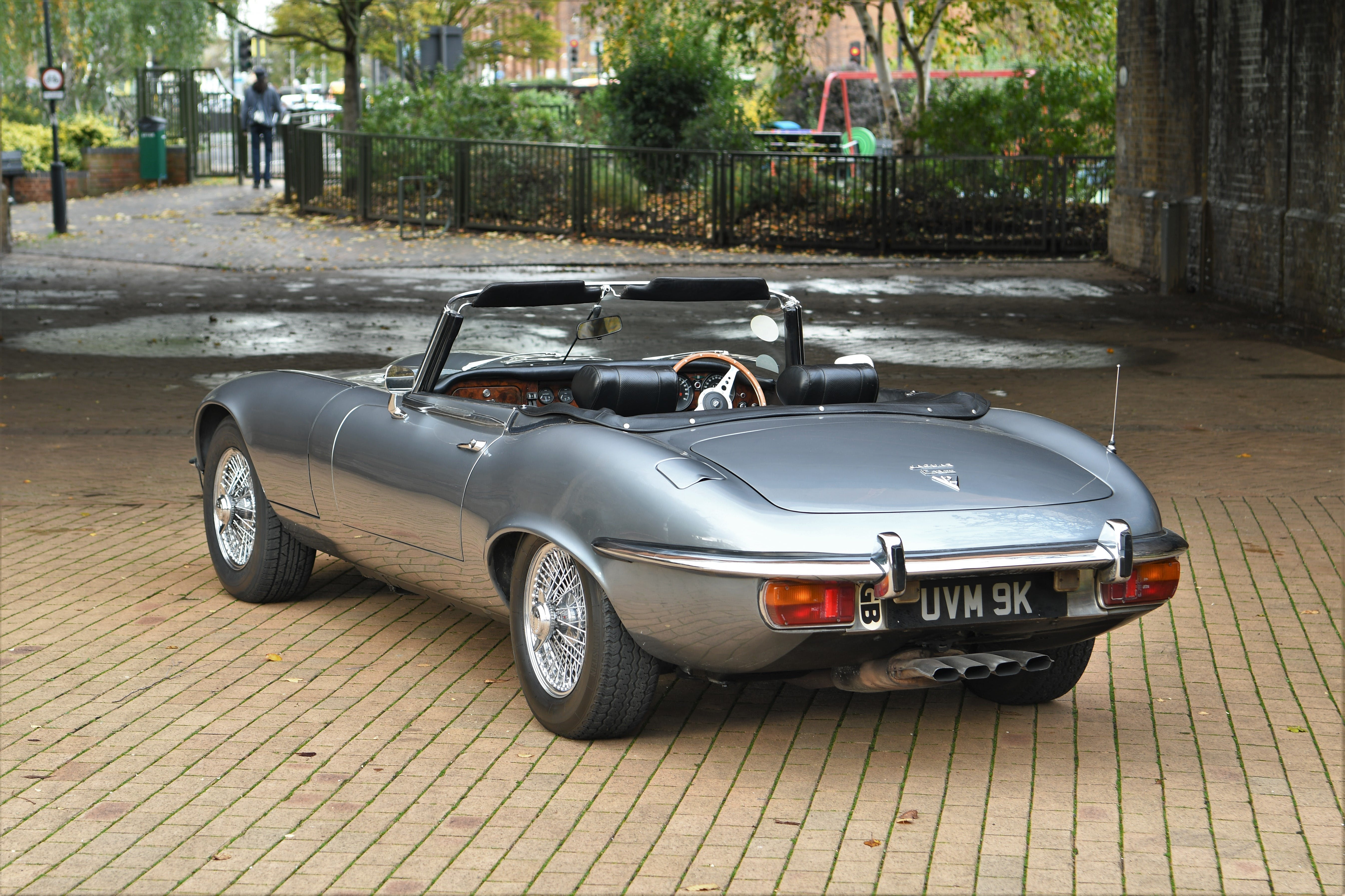 Jaguar E-Type V12 Roadster