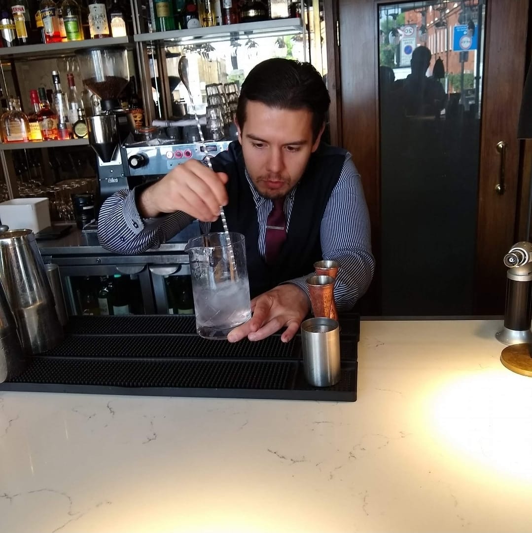 🍸 Signature Cocktail Bartender Experience
