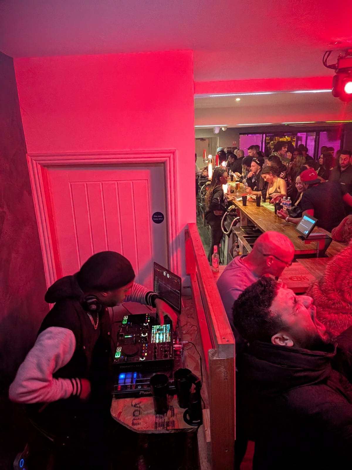  Nineshoxxx Entertainment- DJ Service 