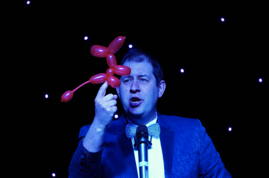 Amazing Comedy Magician For Any Event