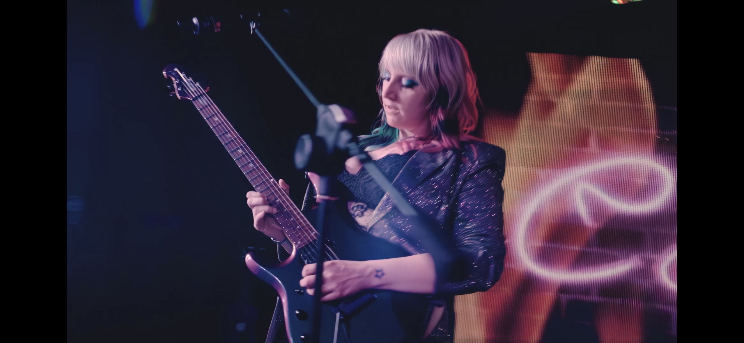 "Cover 2 Cover" Party Trio