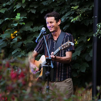 Tim Young - Singer and Guitarist