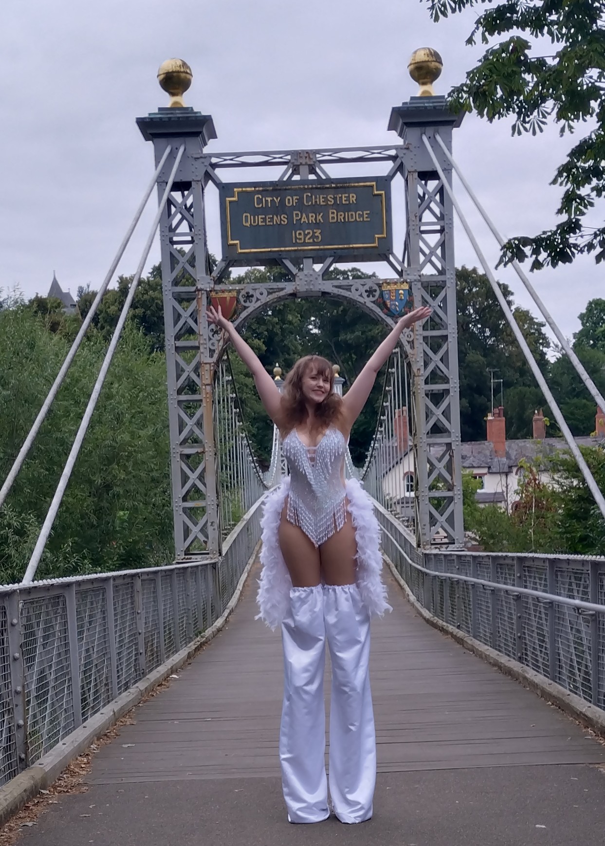 Eye-Catching Stilt Walkers That Are Impossible to Miss