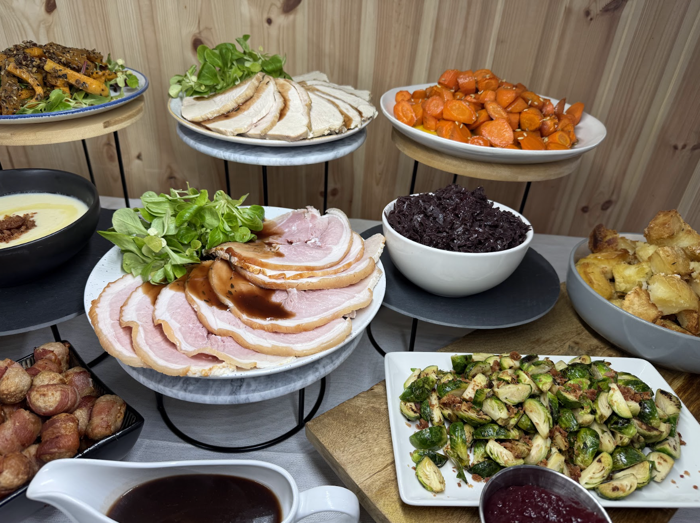 Celebrate The Season with our Festive Christmas Buffet 🎄