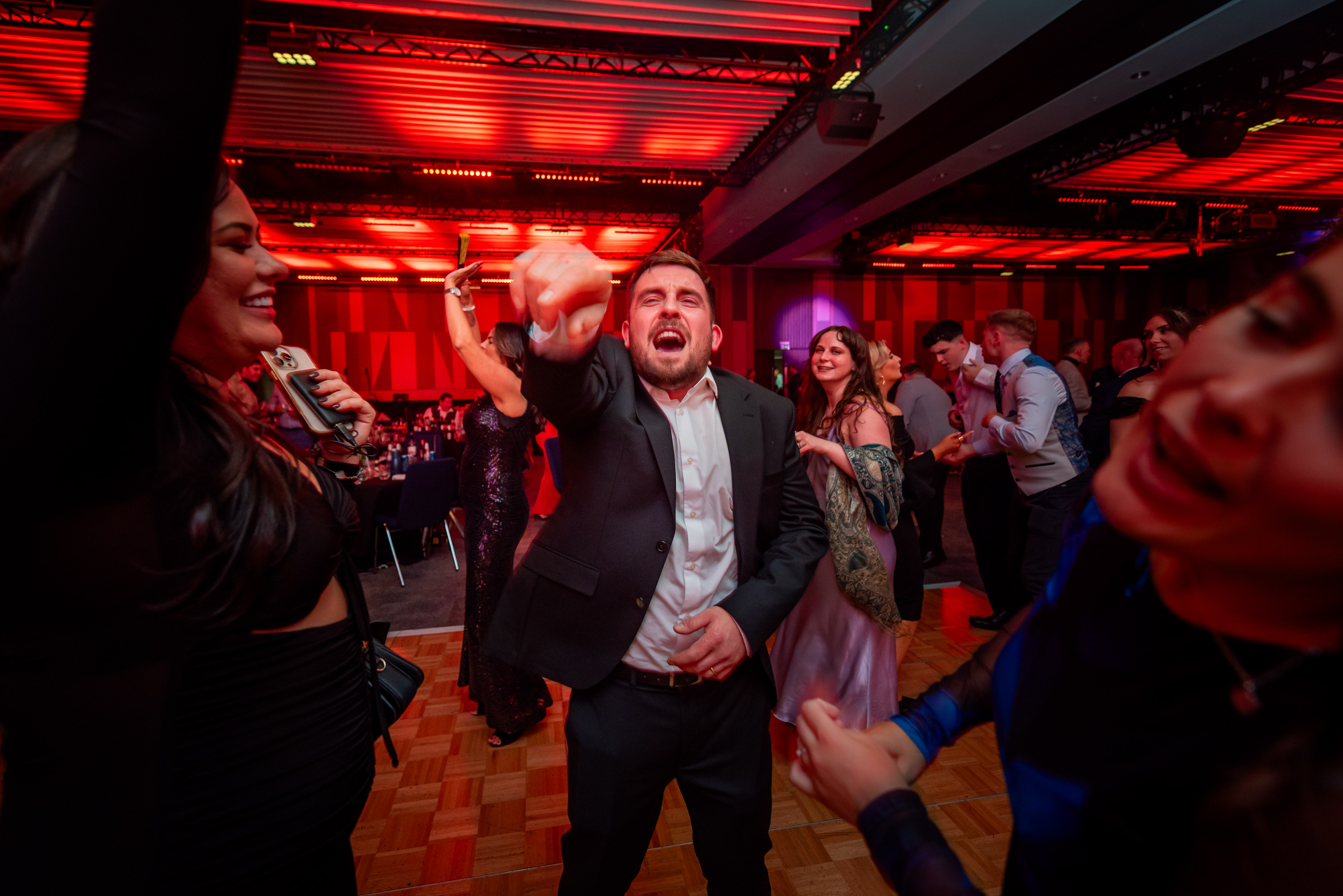 Beyond the Pose: Documenting Genuine Moments, Laughter & Connections