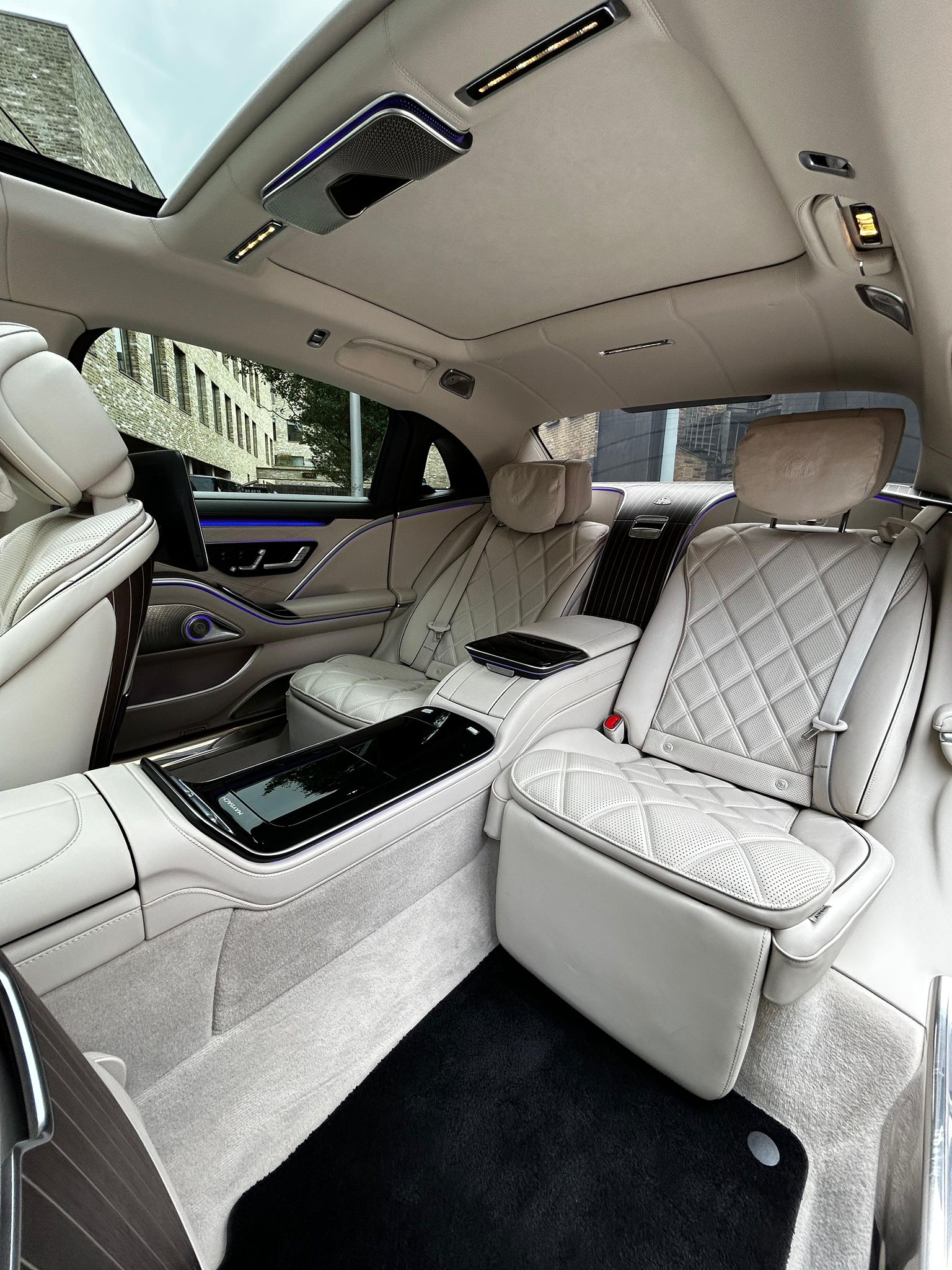Mercedes Maybach Chauffeur Service