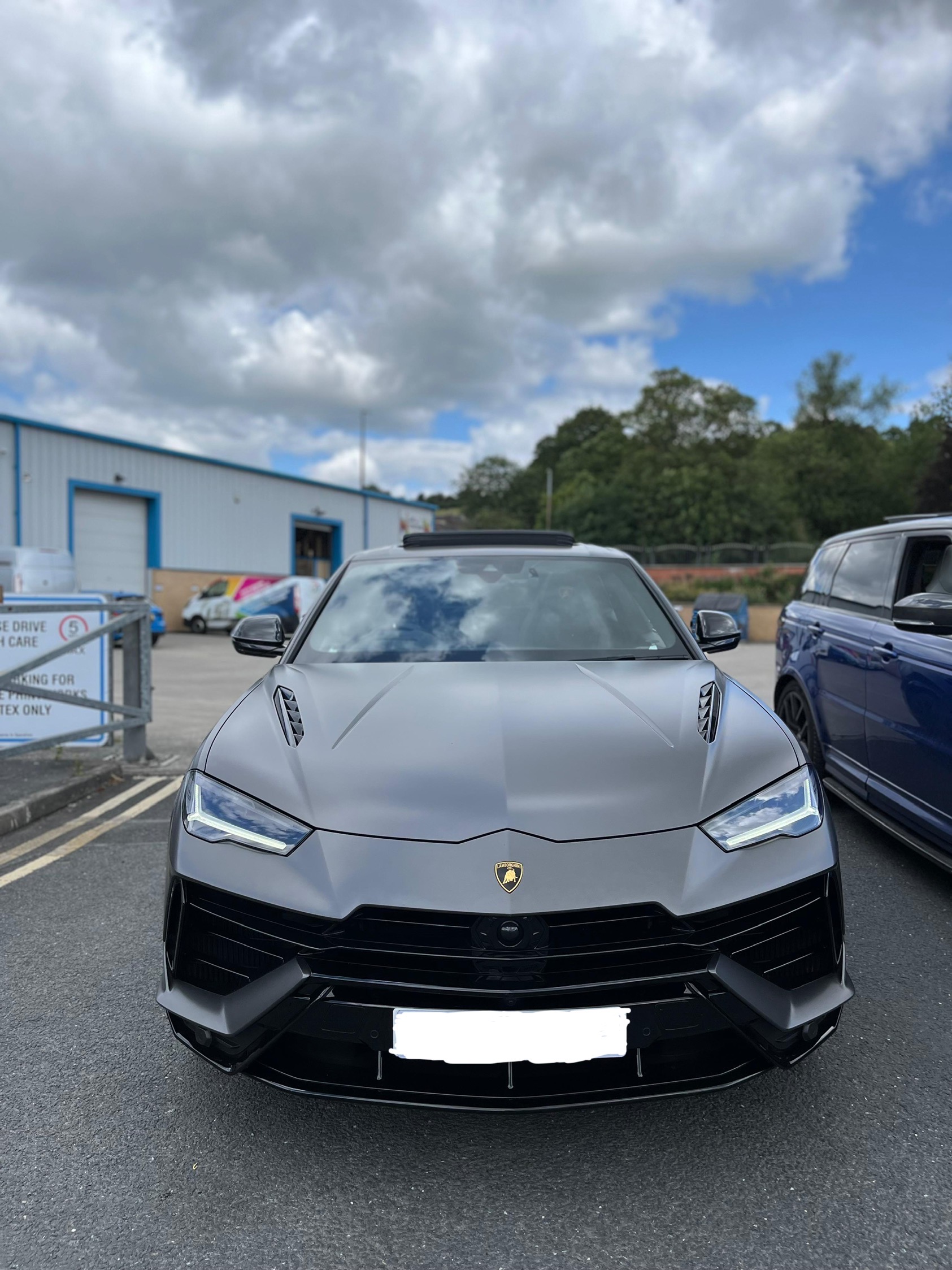 Beautiful & Elegant Lamborghini Urus