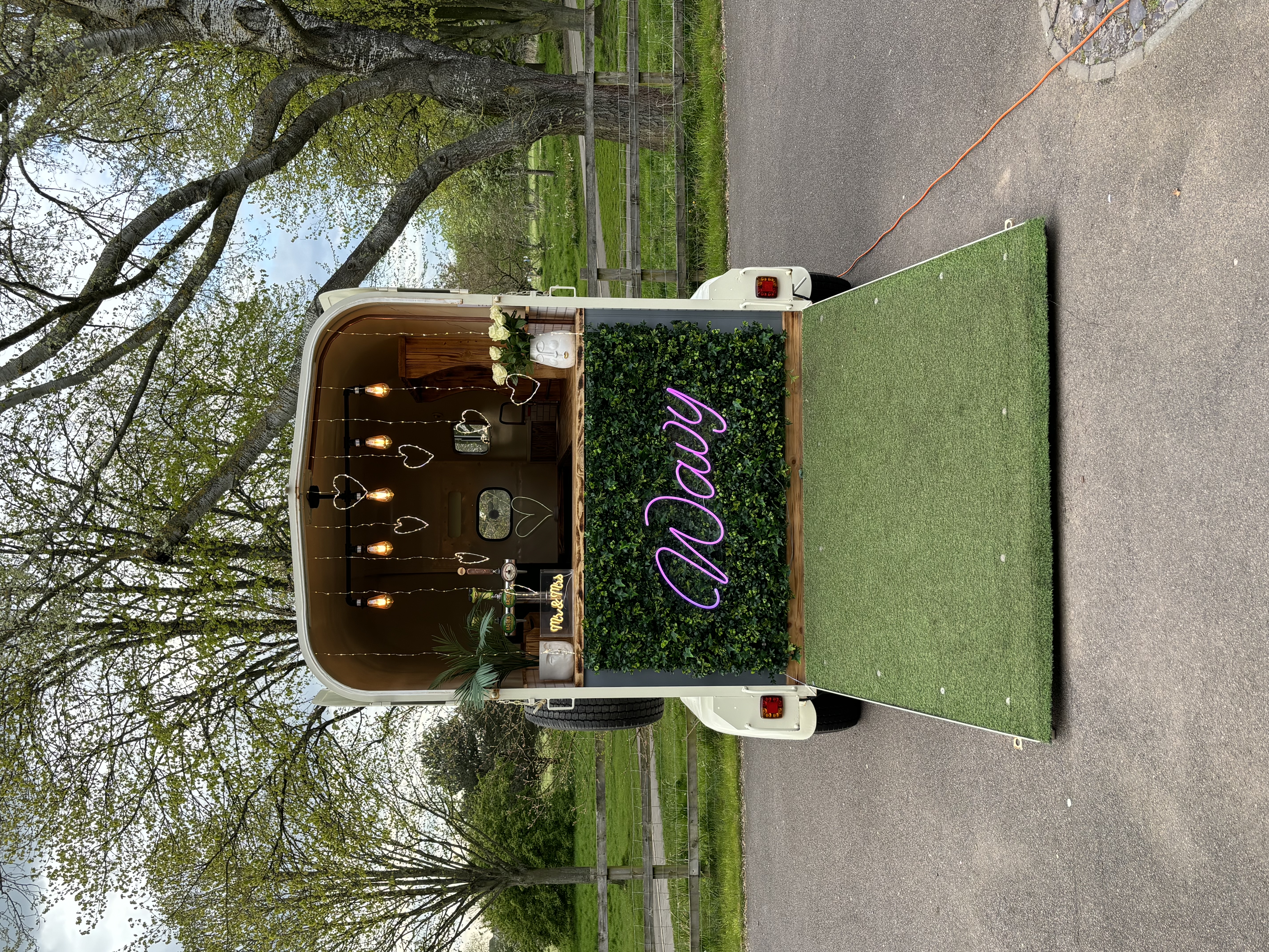 Horsebox Bar Tailored To Any Event