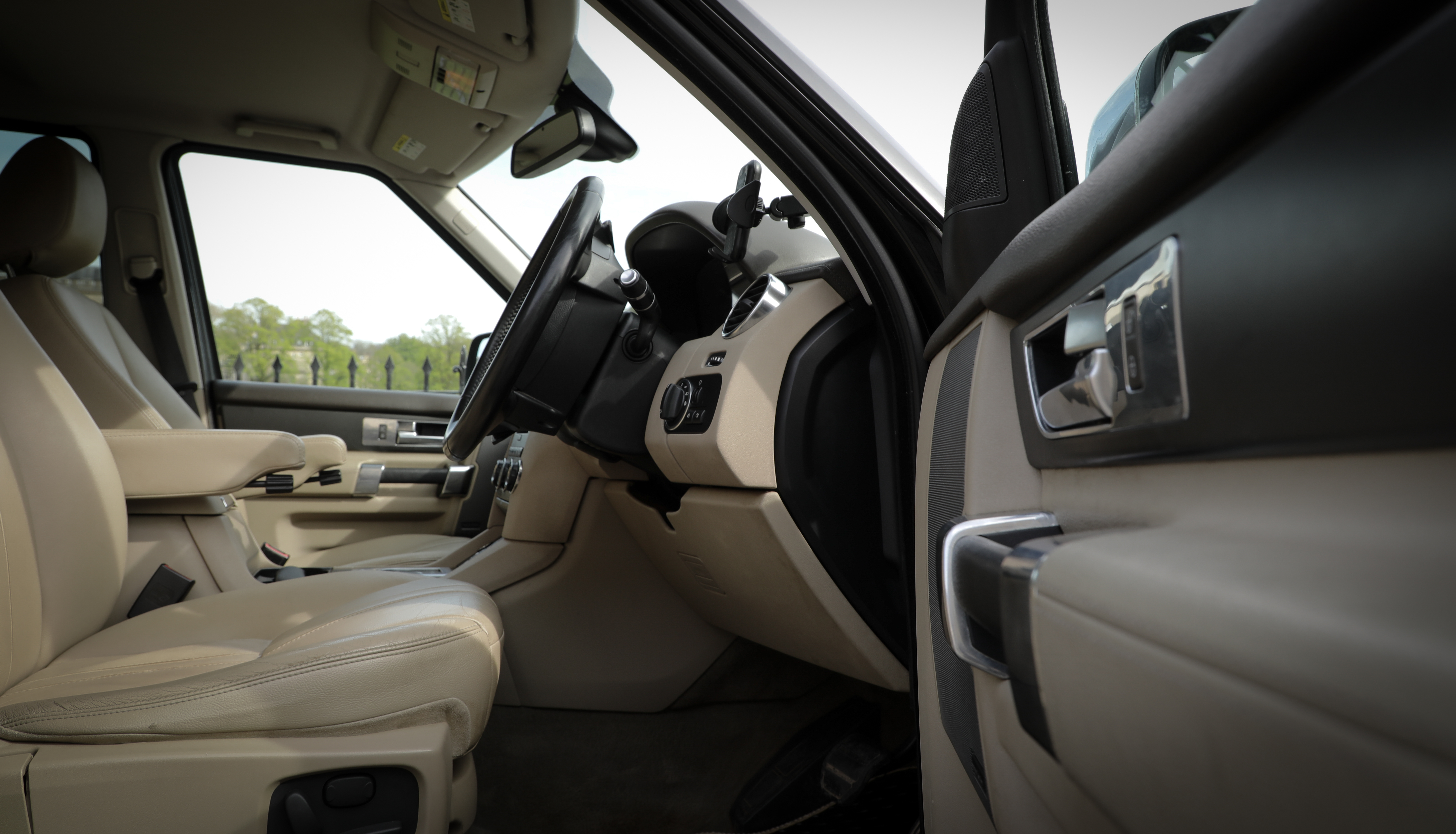 Land Rover Discovery 7 Seater
