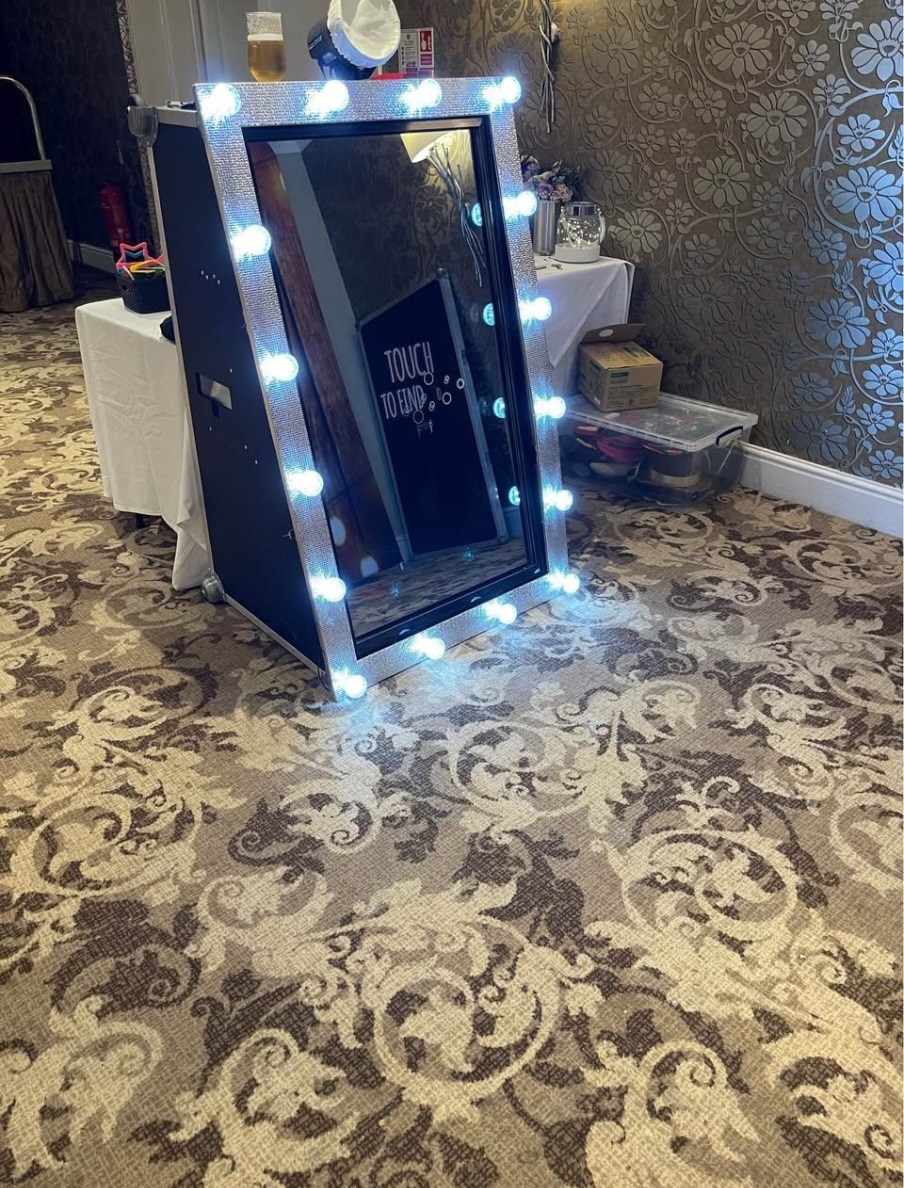 Wonderful Magic Mirror