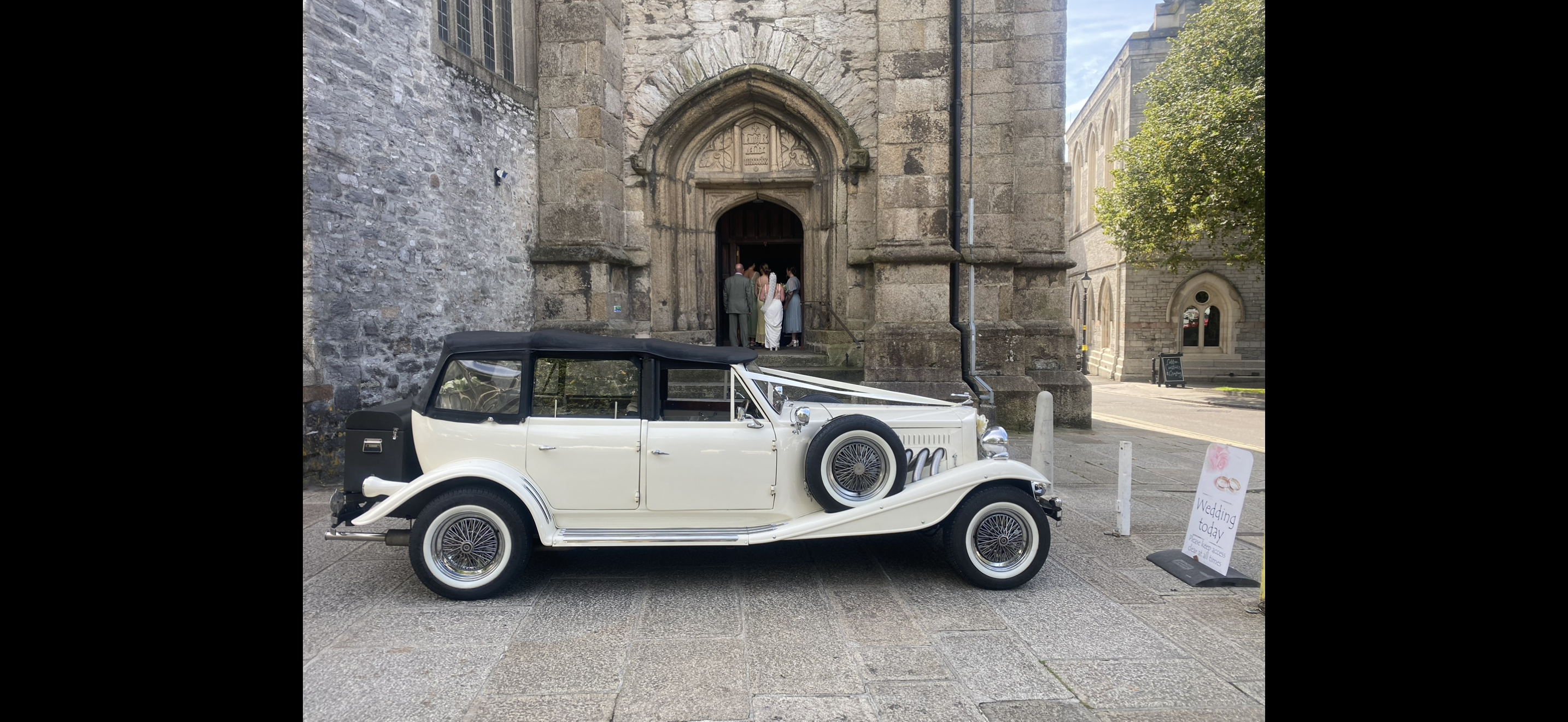 Nostolgic 1930's Style Vintage Wedding Car