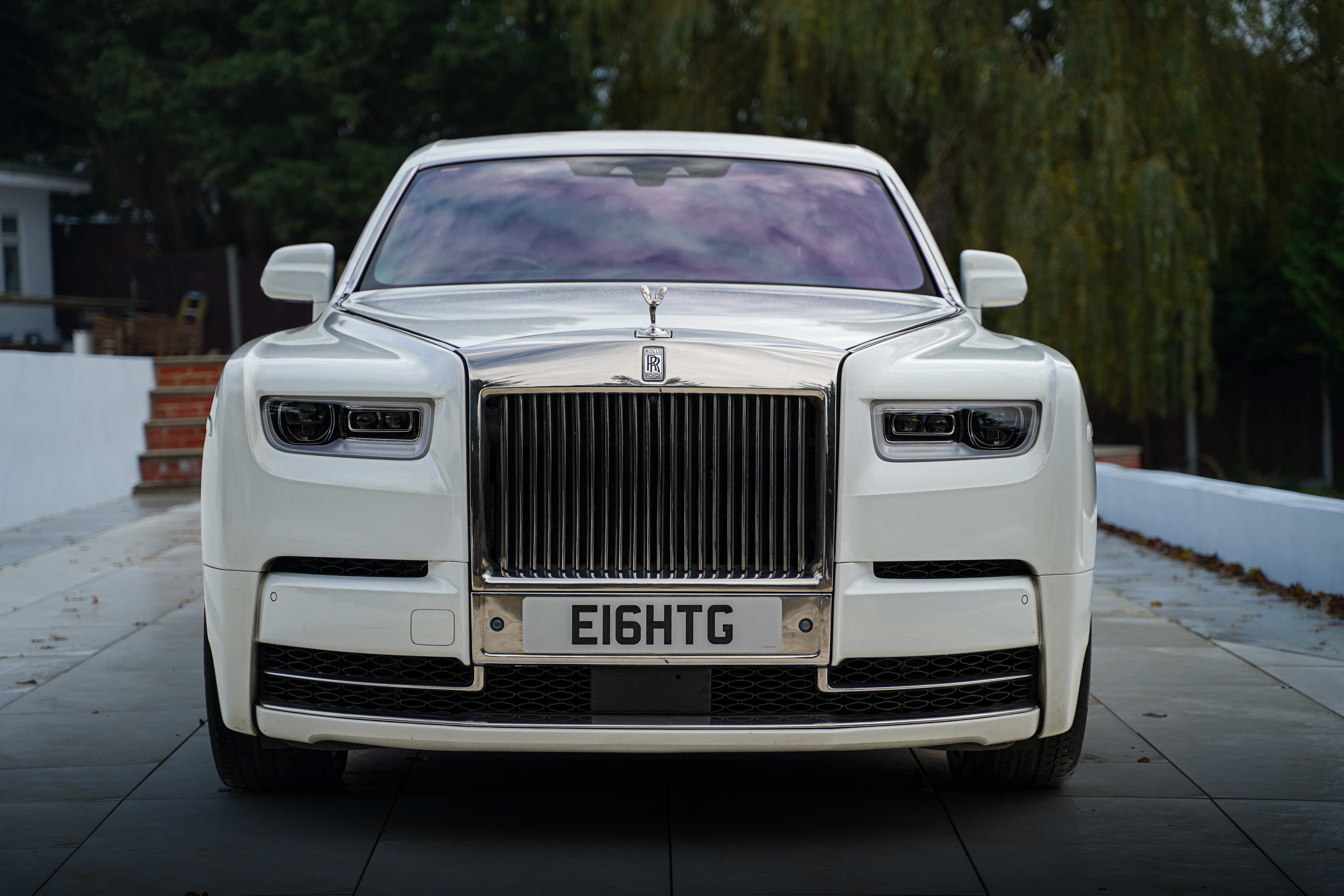 White Rolls Royce Phantom 8