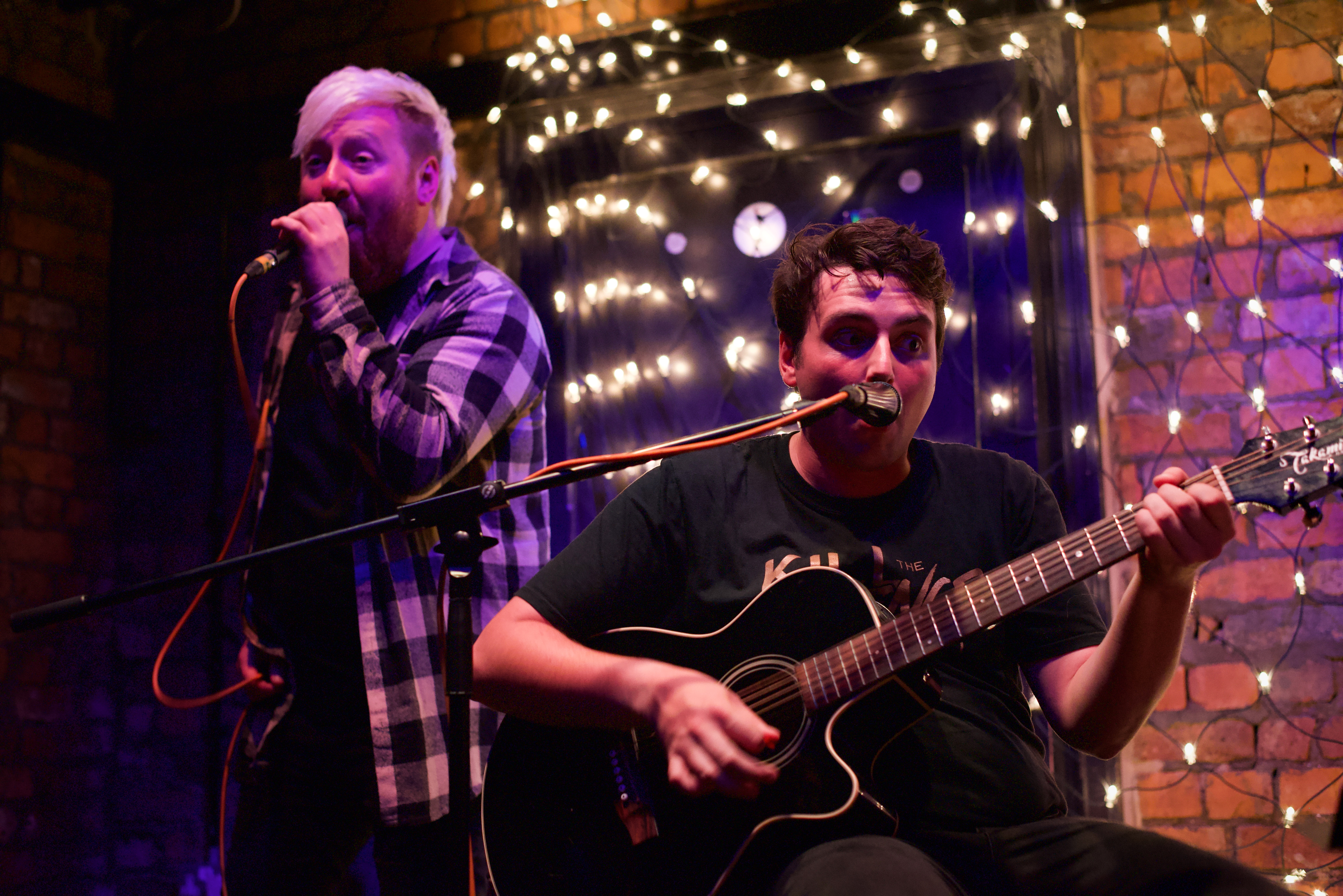Acoustic Pop & Rock Vocalist Jason Walsh