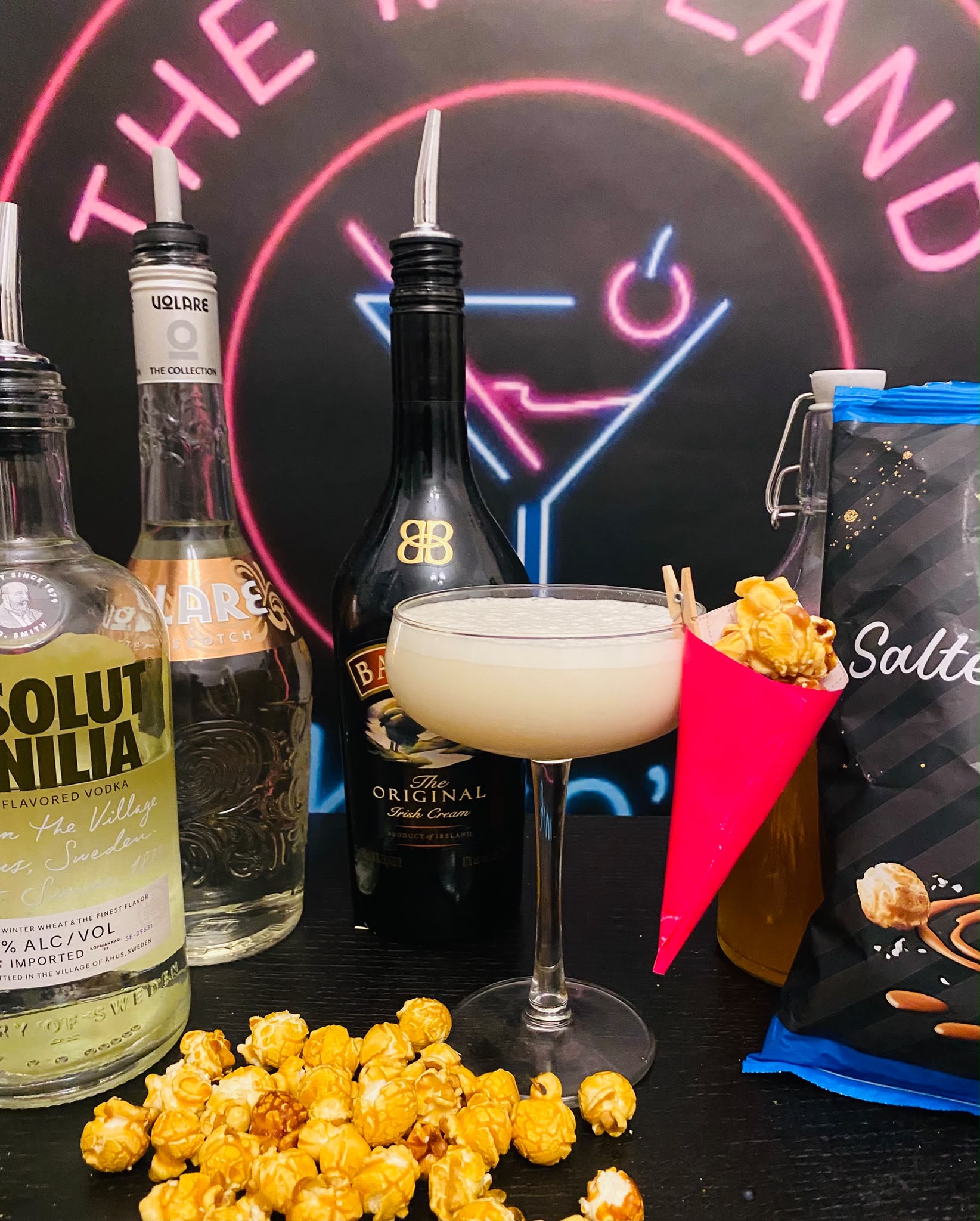 Unlimited Cocktail Packages from Our Mobile Bar