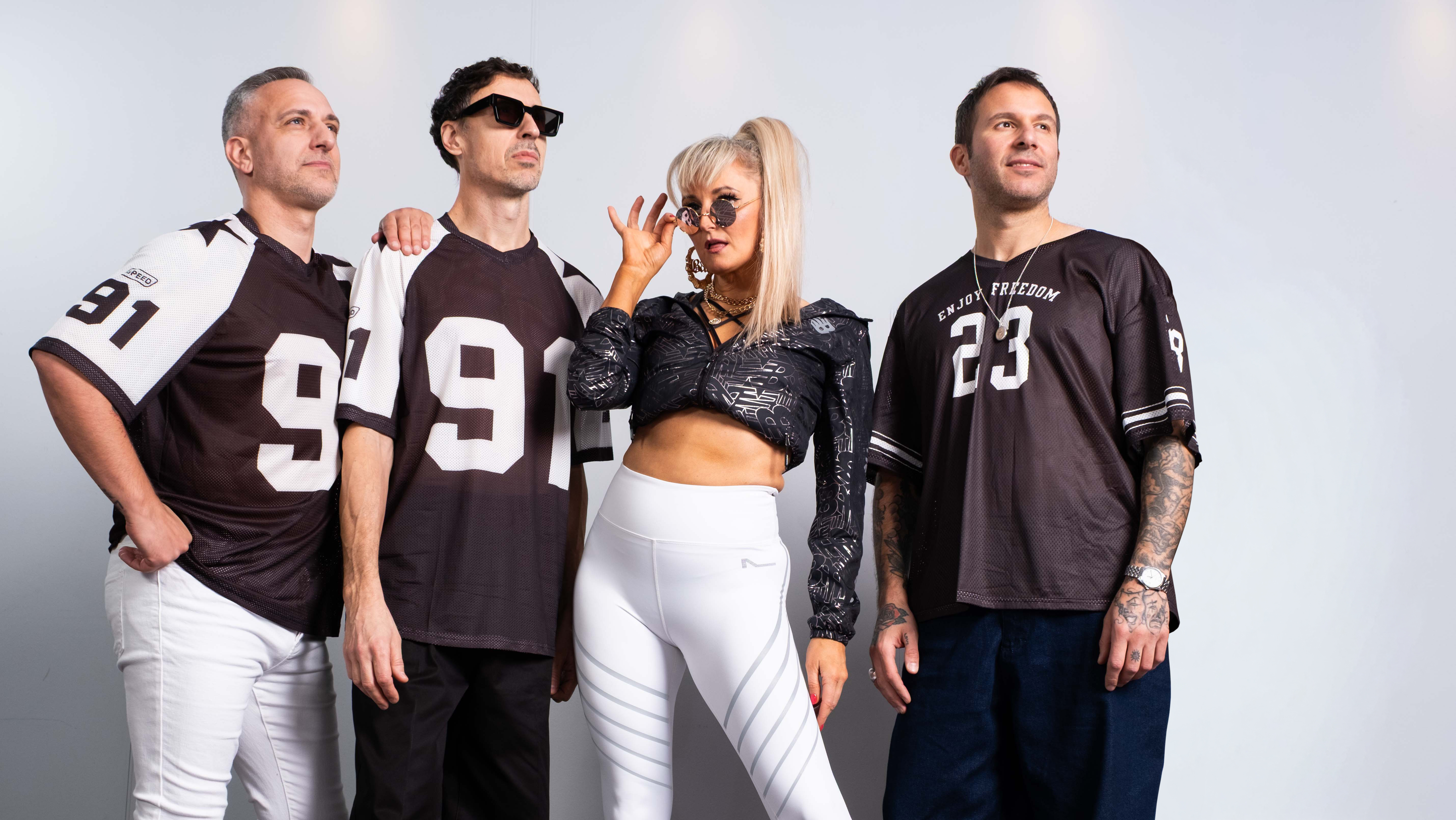 "90's Rewind" The Ultimate Dancefloor Revival