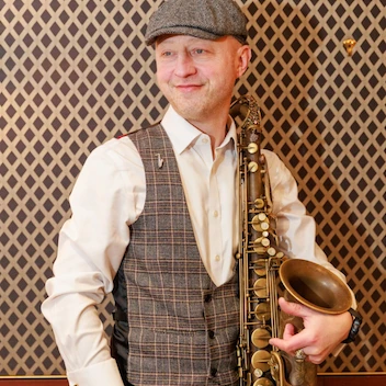 Alex Smirnov🎷