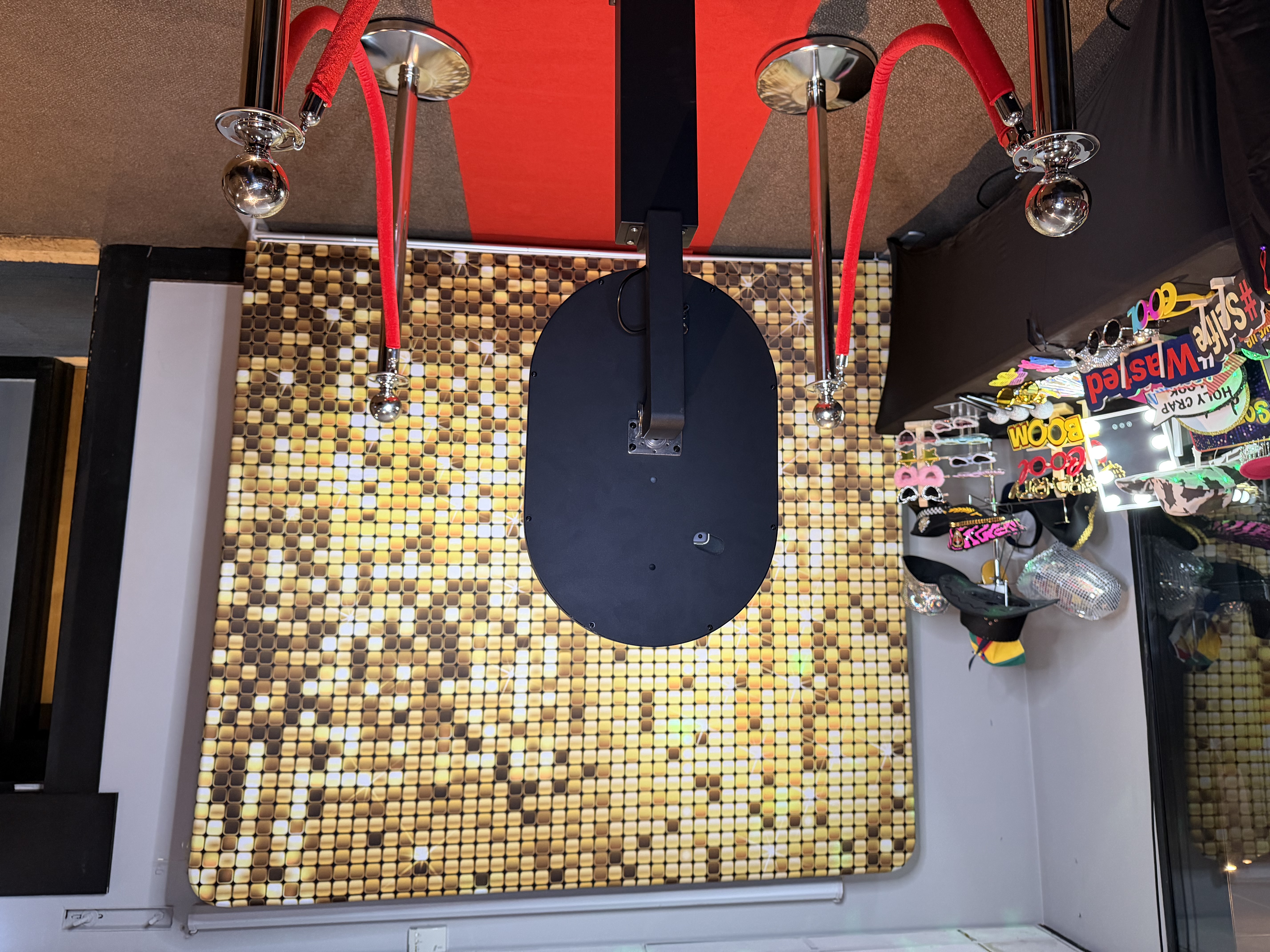 Selfie Pod Capturing the Fun, Laughter & Special Memories of Your Event