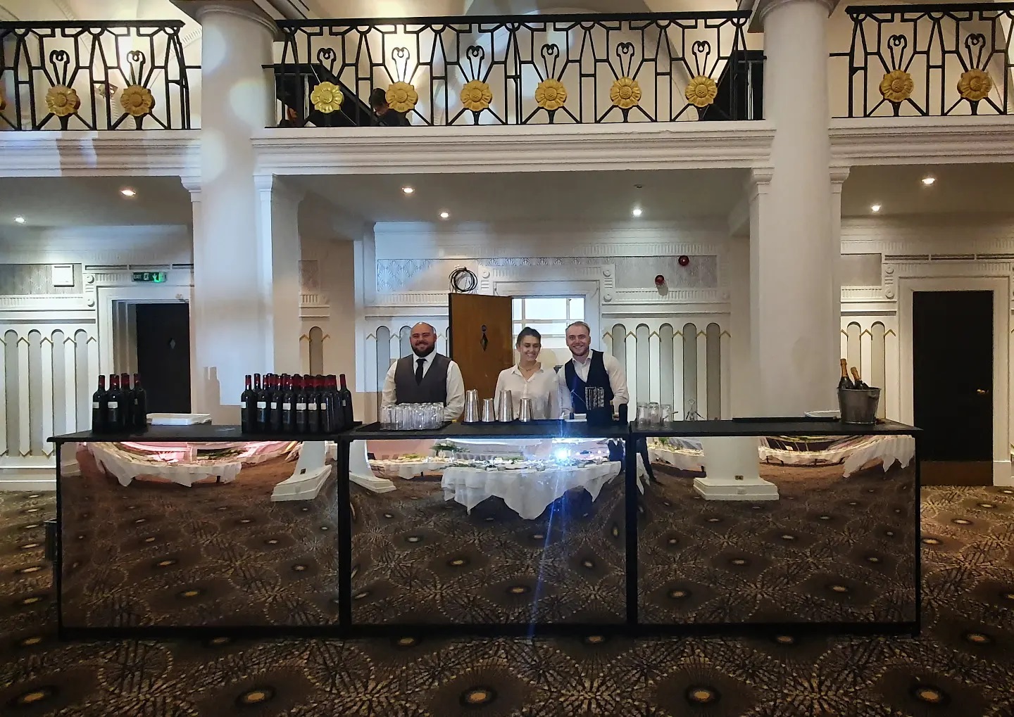 Glamorous Mirror Bar With Bottomless Drinks