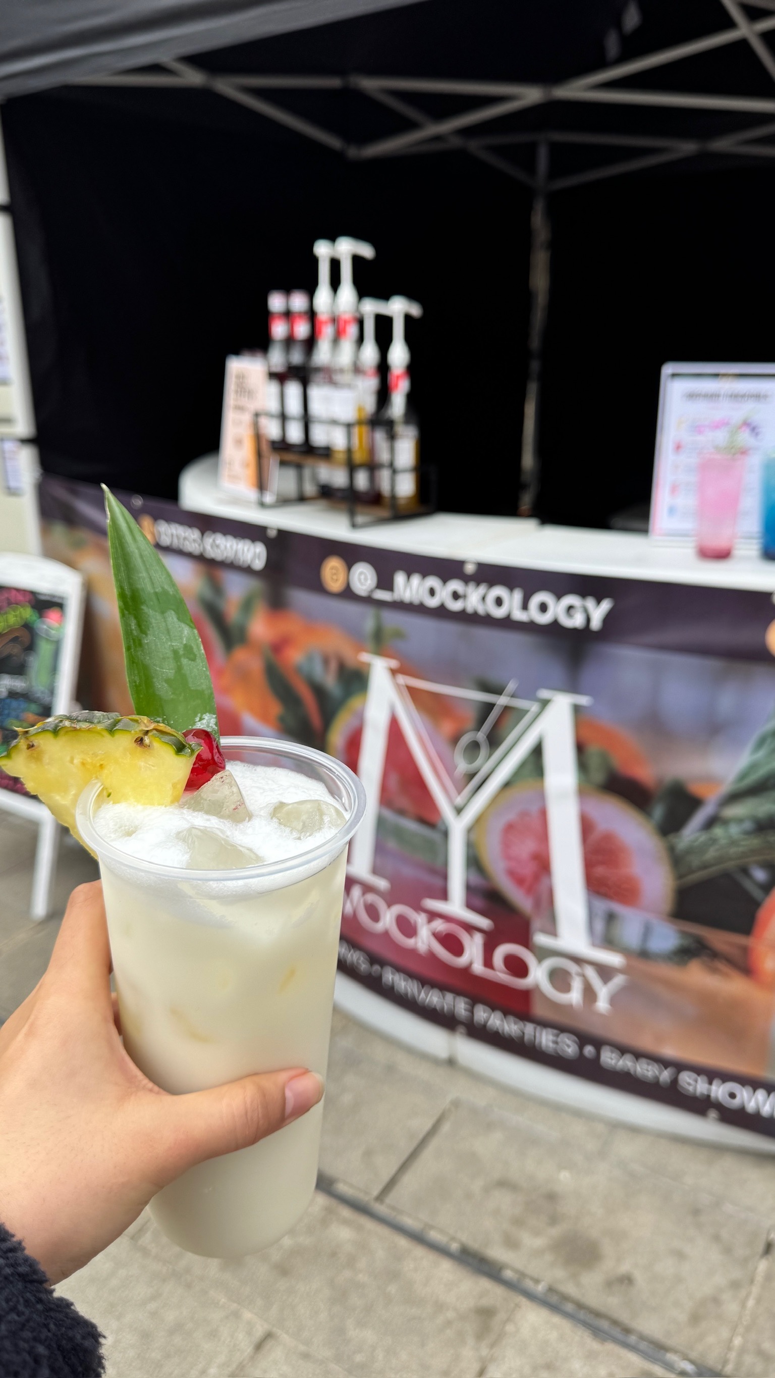 Full Live Bar Service with Premium Non-Alcoholic Mocktails & Mojitos