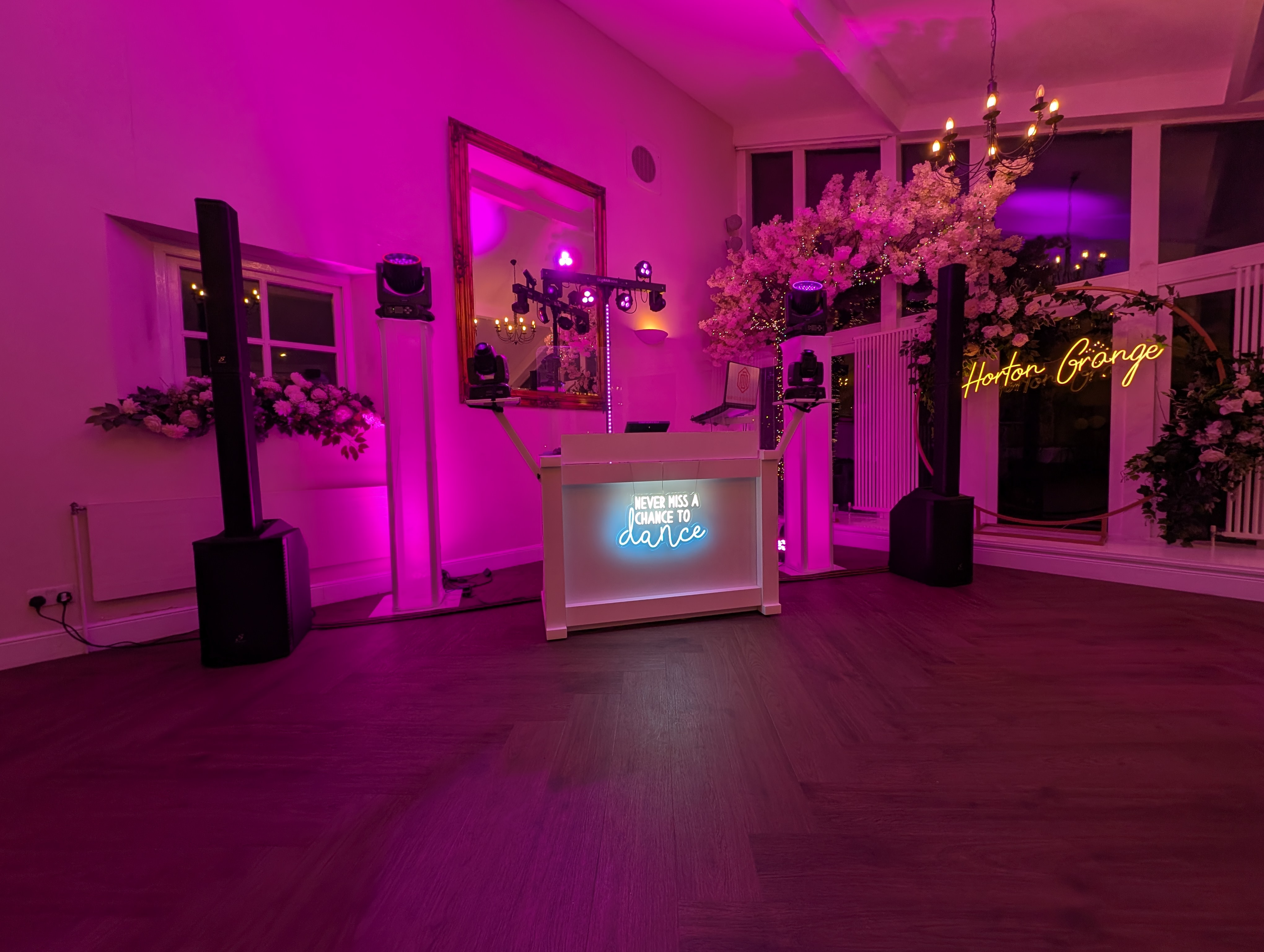 Marvellous Disco / DJ - over 20 years of wedding experience! 