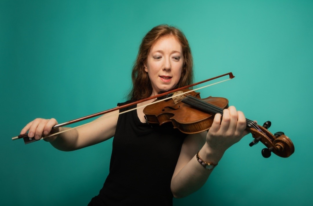 Violinist Amy with a Vast Repertoire of Music