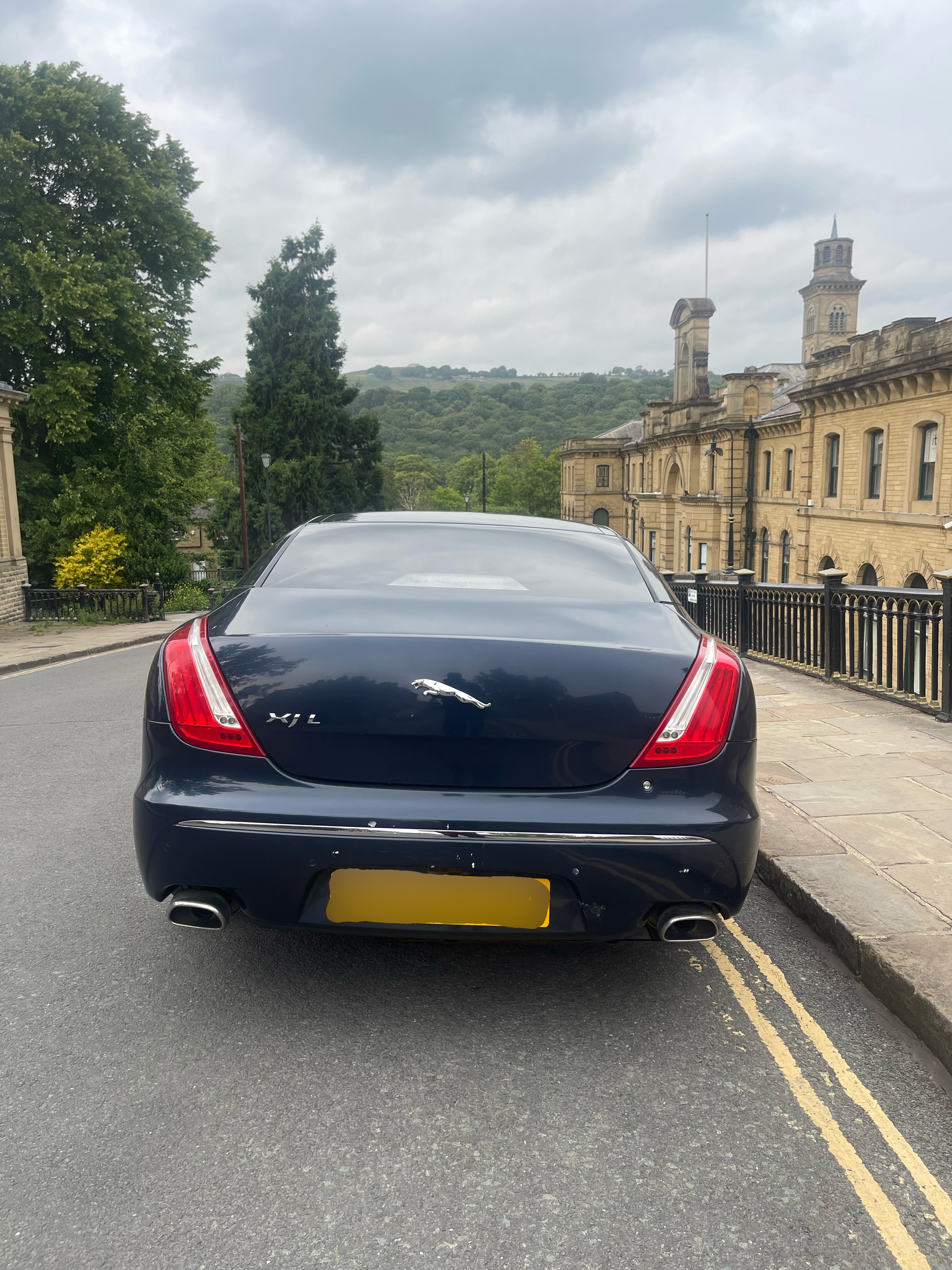 Make An Entrance In A Jaguar XJ