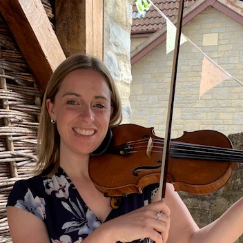 Laura Heathcote Violinist