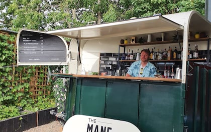 Sip & Celebrate - Mobile Horsebox Bar Magic for Your Next Event